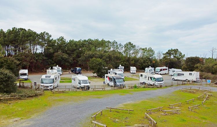 Foto 1 di Aire Camping-Car Park