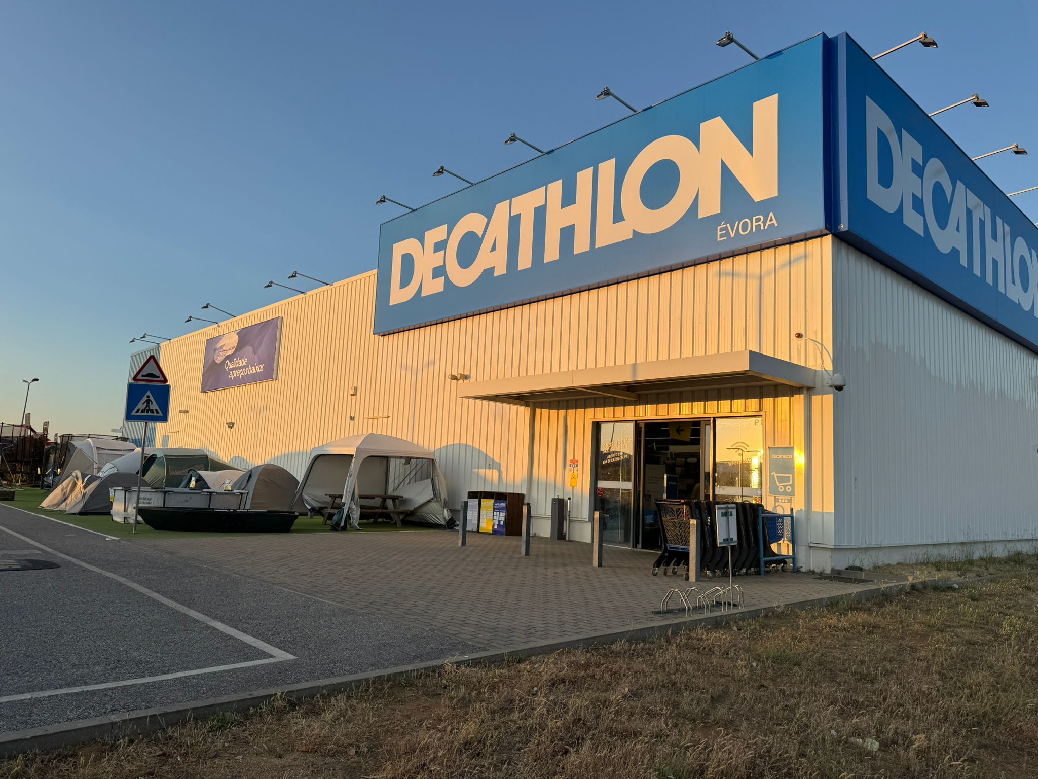 Foto 1 di Decathlon Évora