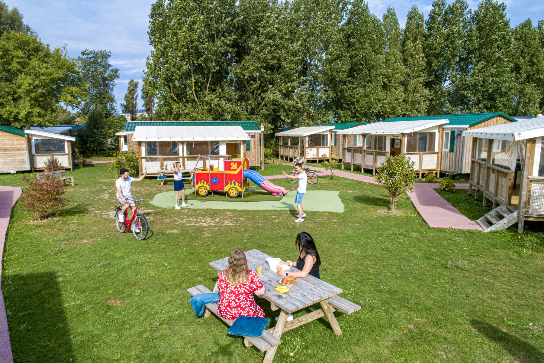 Foto 2 di Camping Capfun - Donjon de Lars