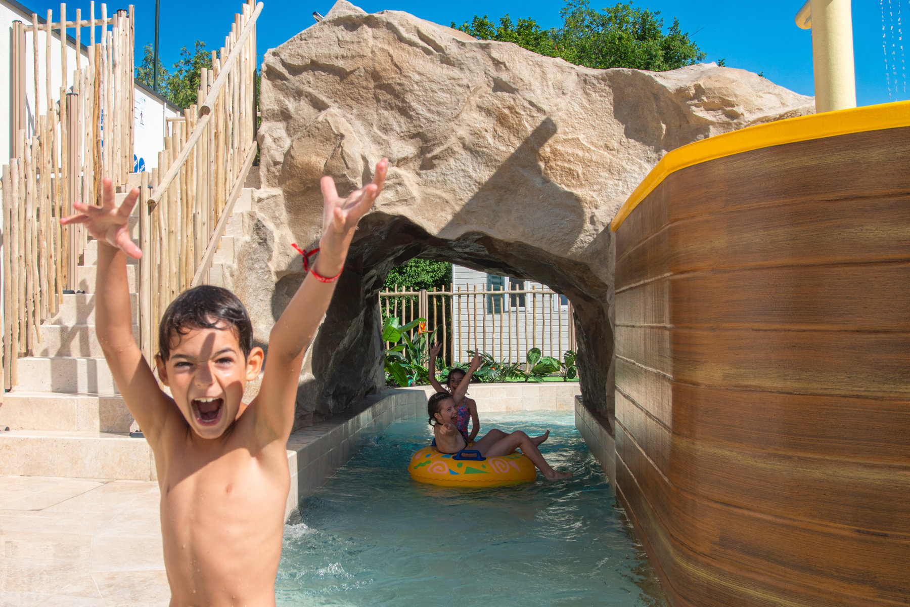 Foto 3 di Camping Clicochic - Aloua