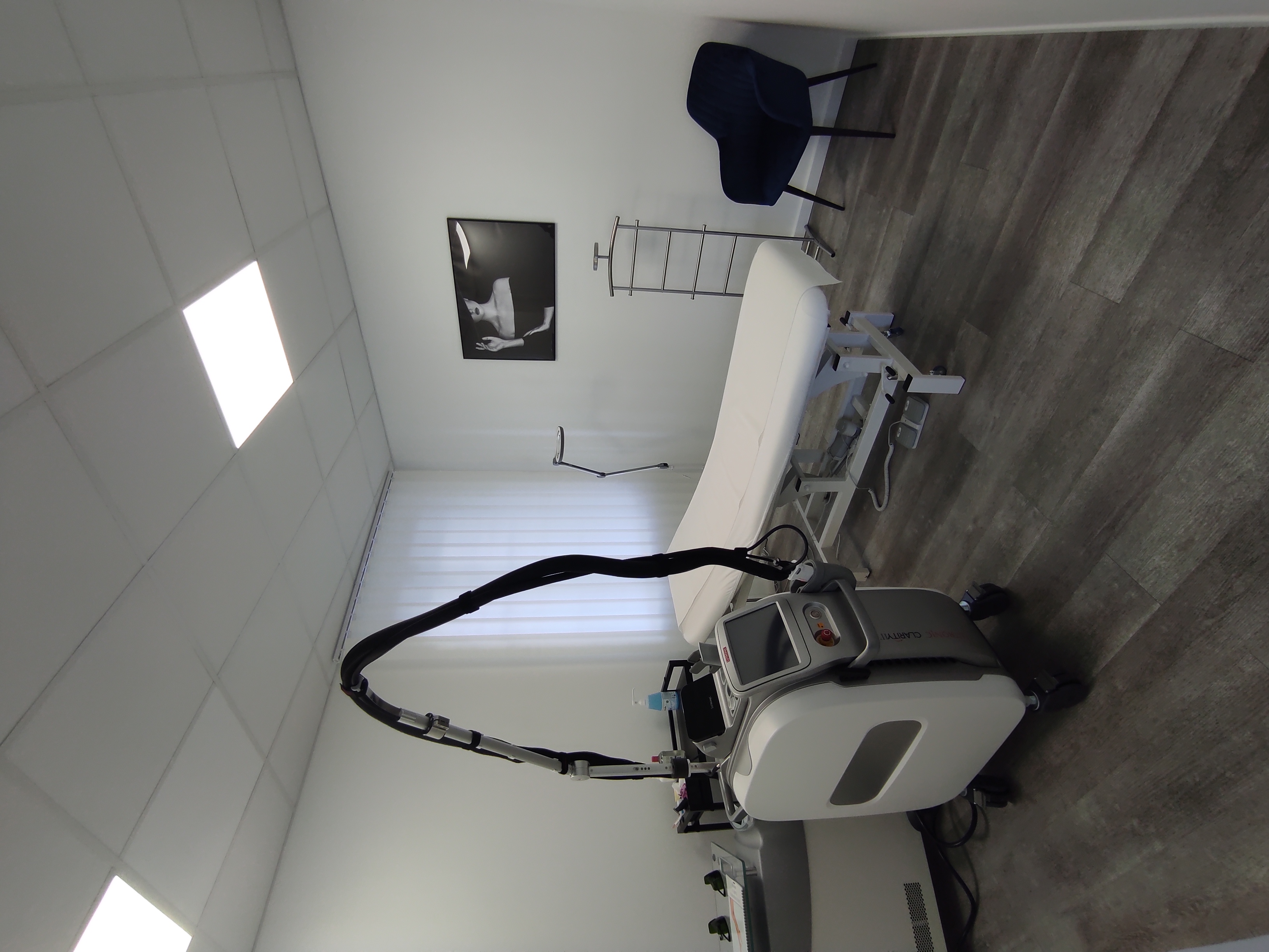 Foto 4 di DermaPro Laser Tours
