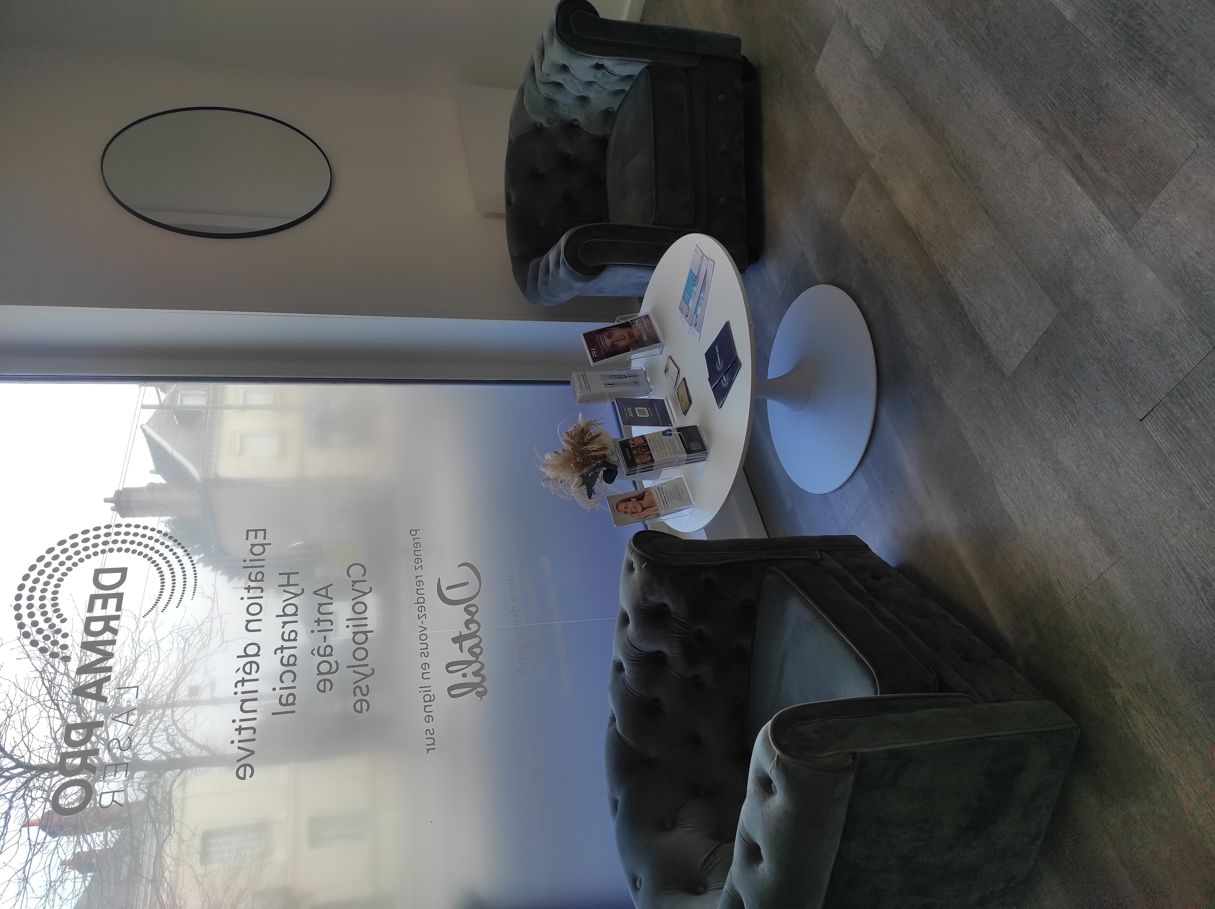Foto 10 di DermaPro Laser Tours