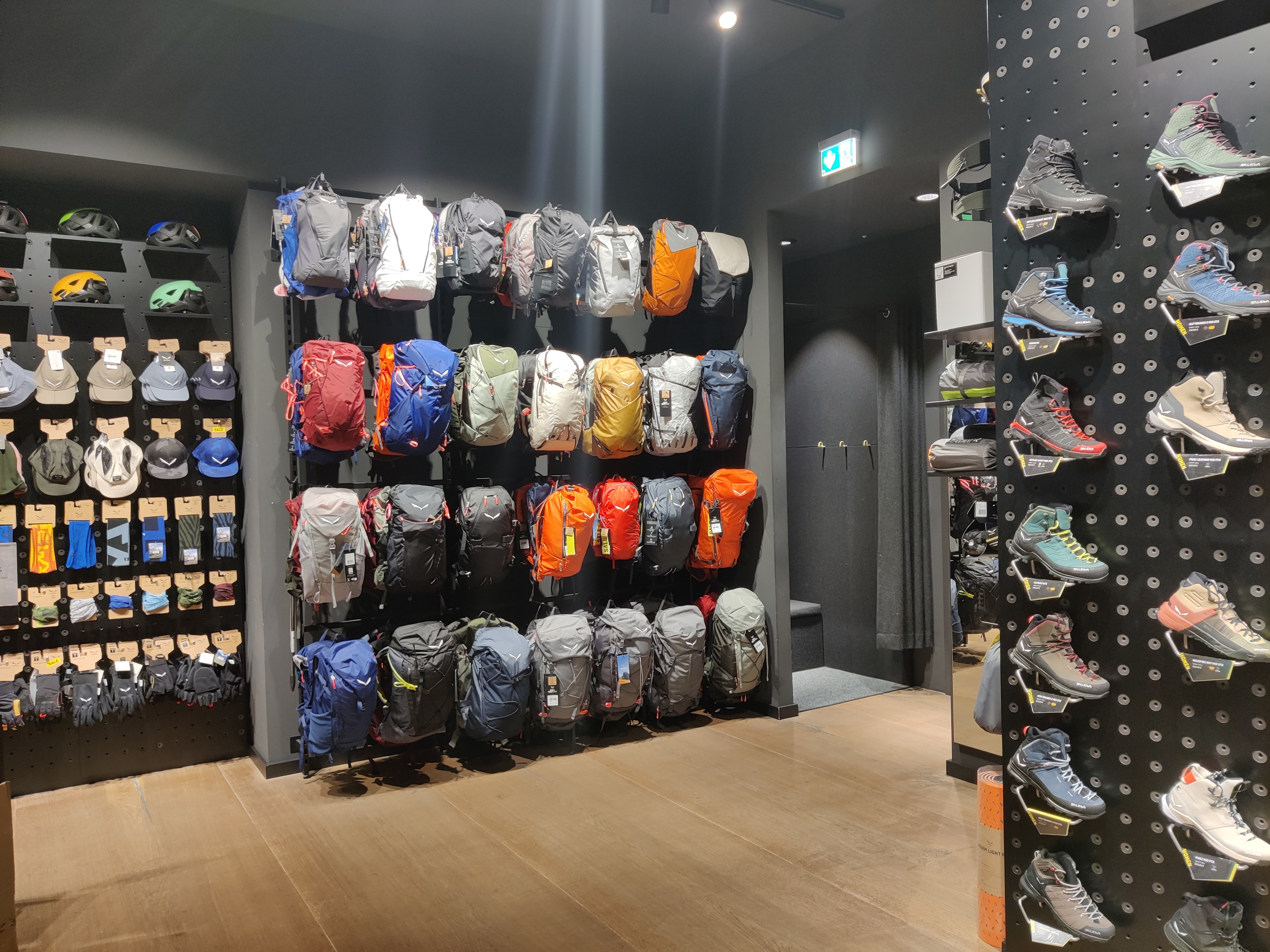 Foto 3 di Salewa Store München