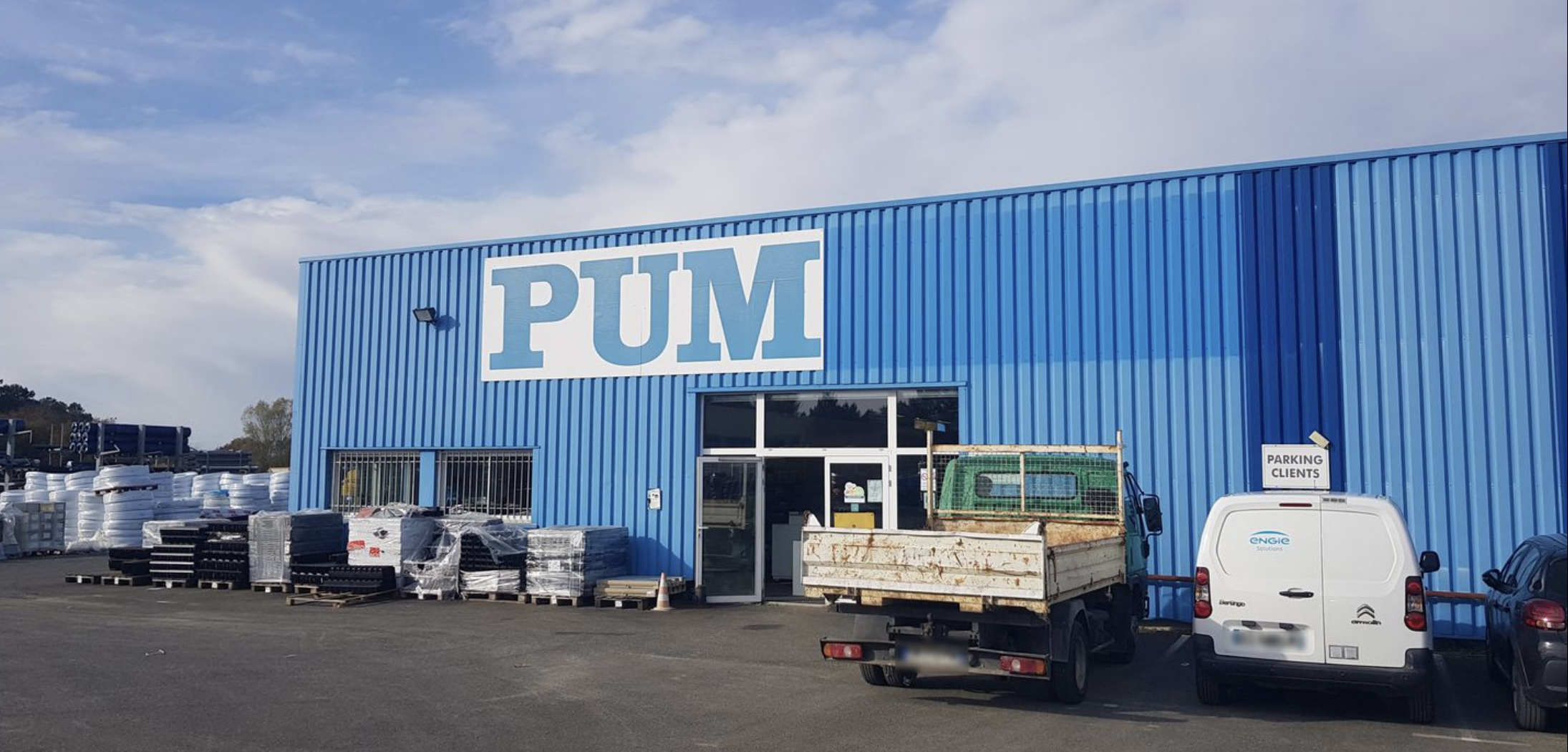 Foto 1 di PUM