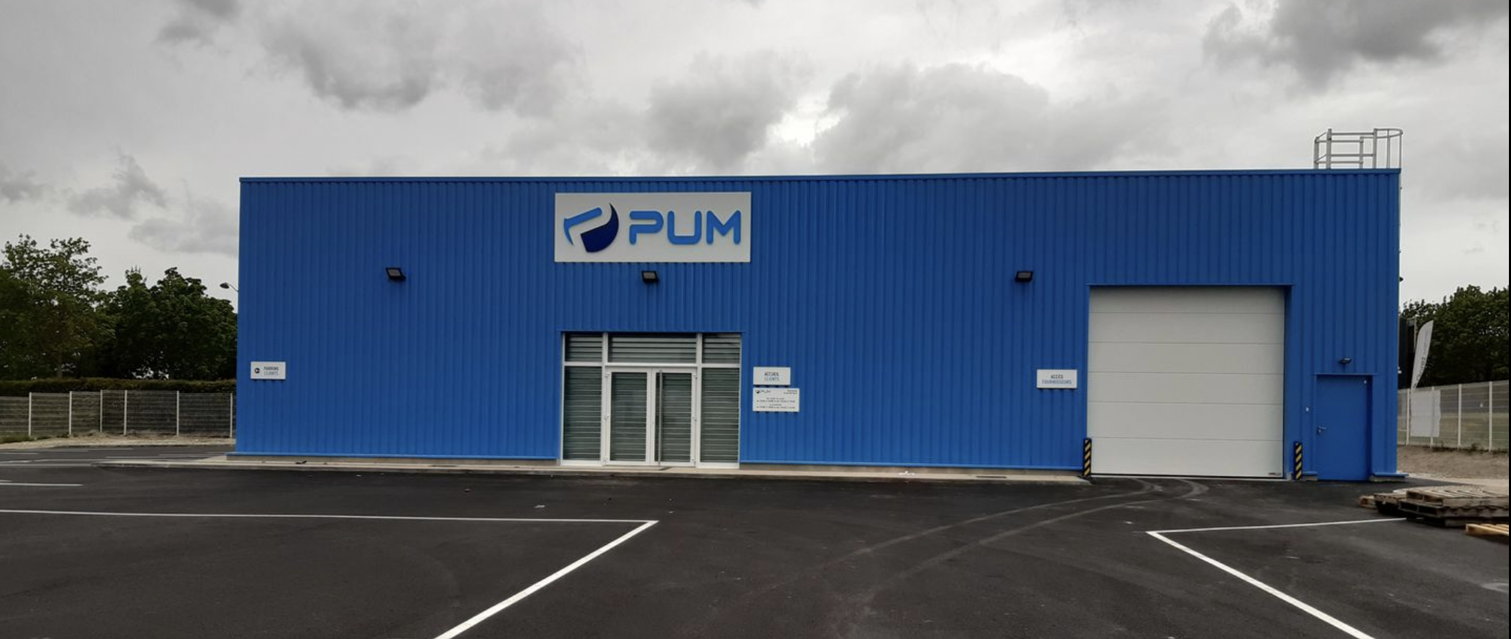 Foto 1 di PUM