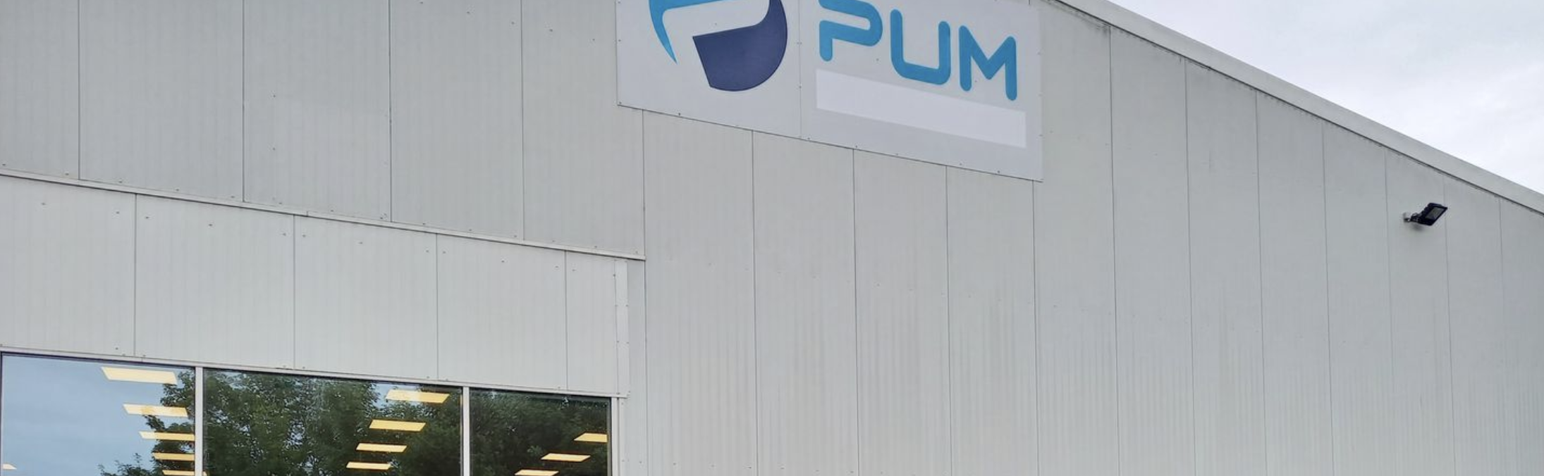 Foto 1 di PUM