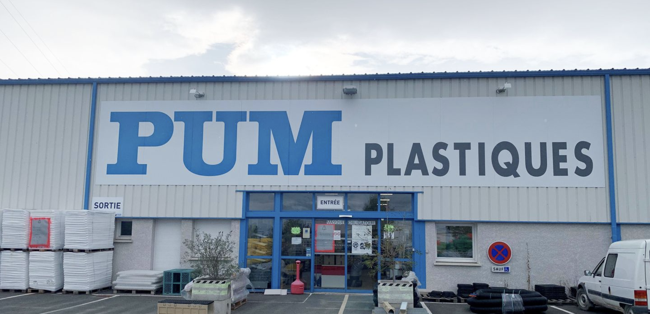 Foto 1 di PUM