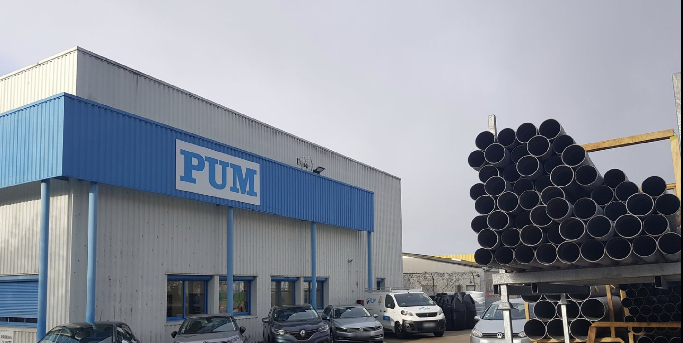 Foto 1 di PUM