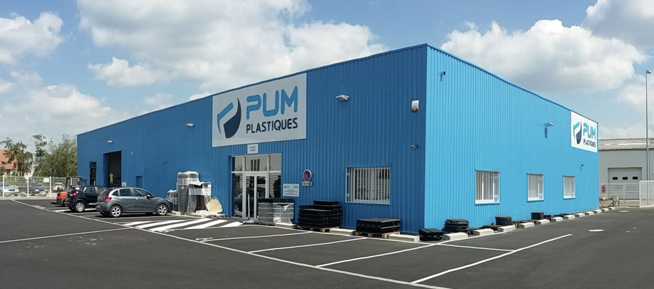 Foto 1 di PUM