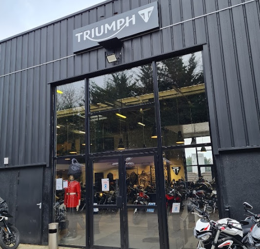 Foto 3 di TRIUMPH 77