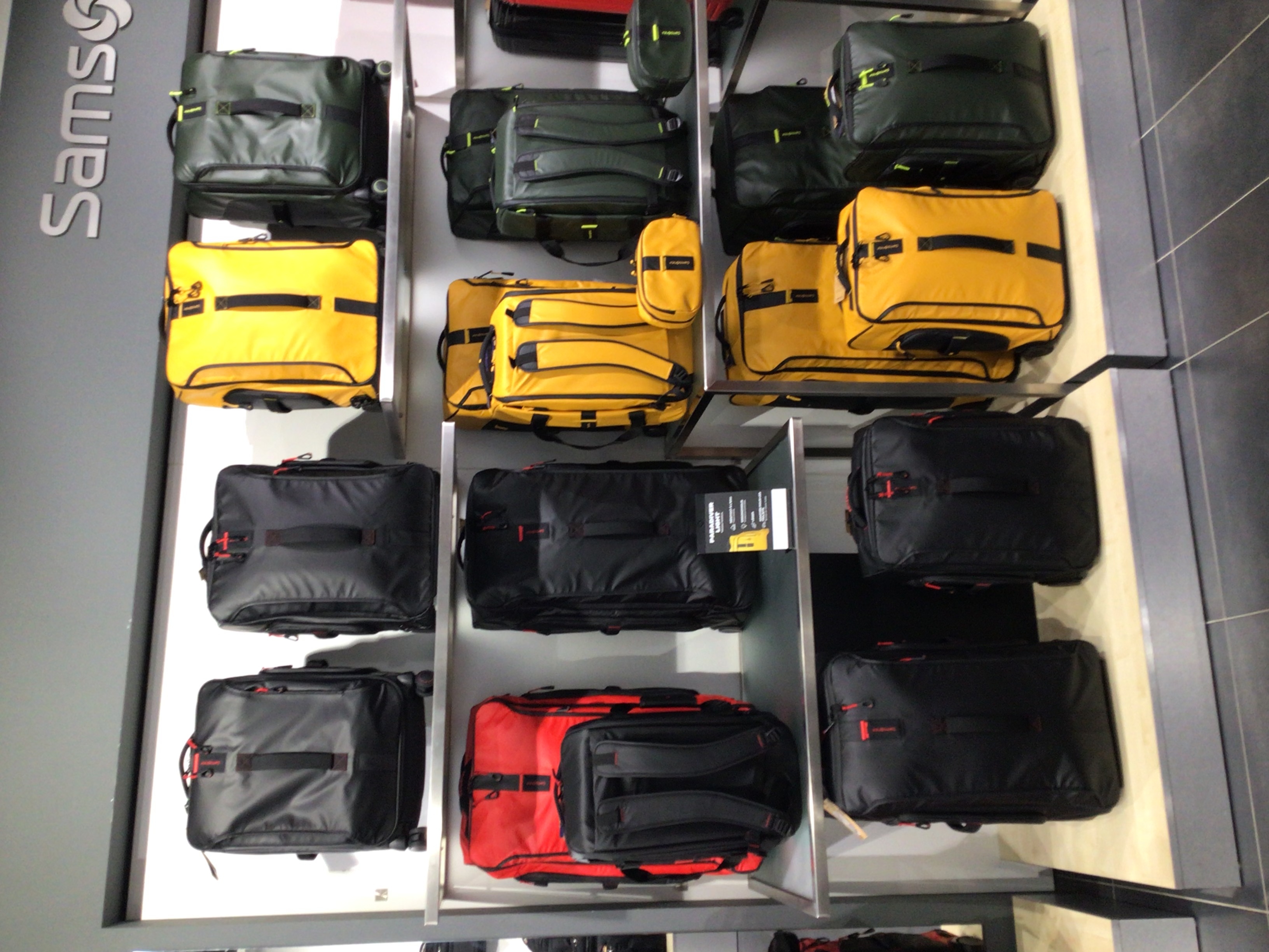 Foto 4 di Samsonite