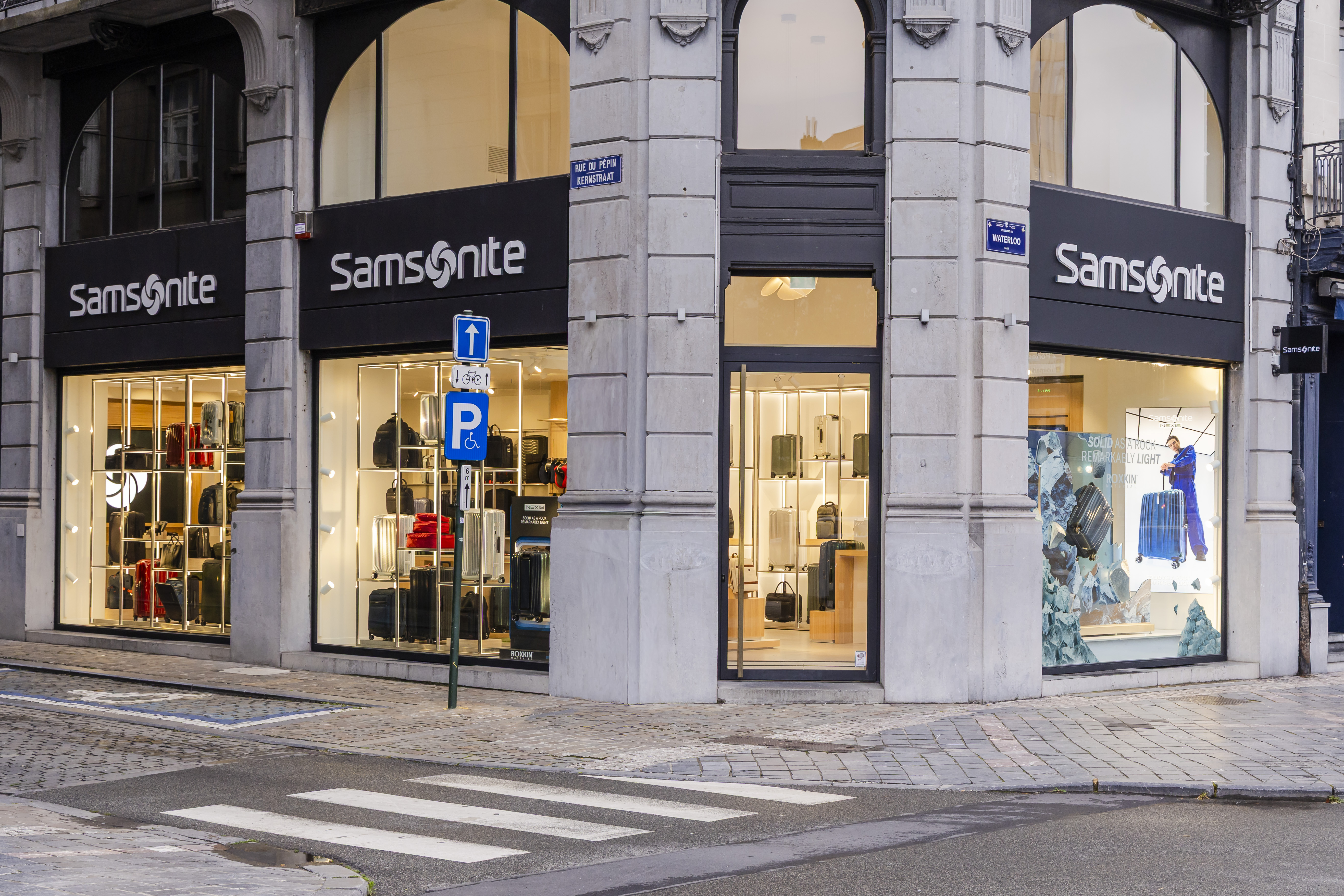 Foto 1 di Samsonite