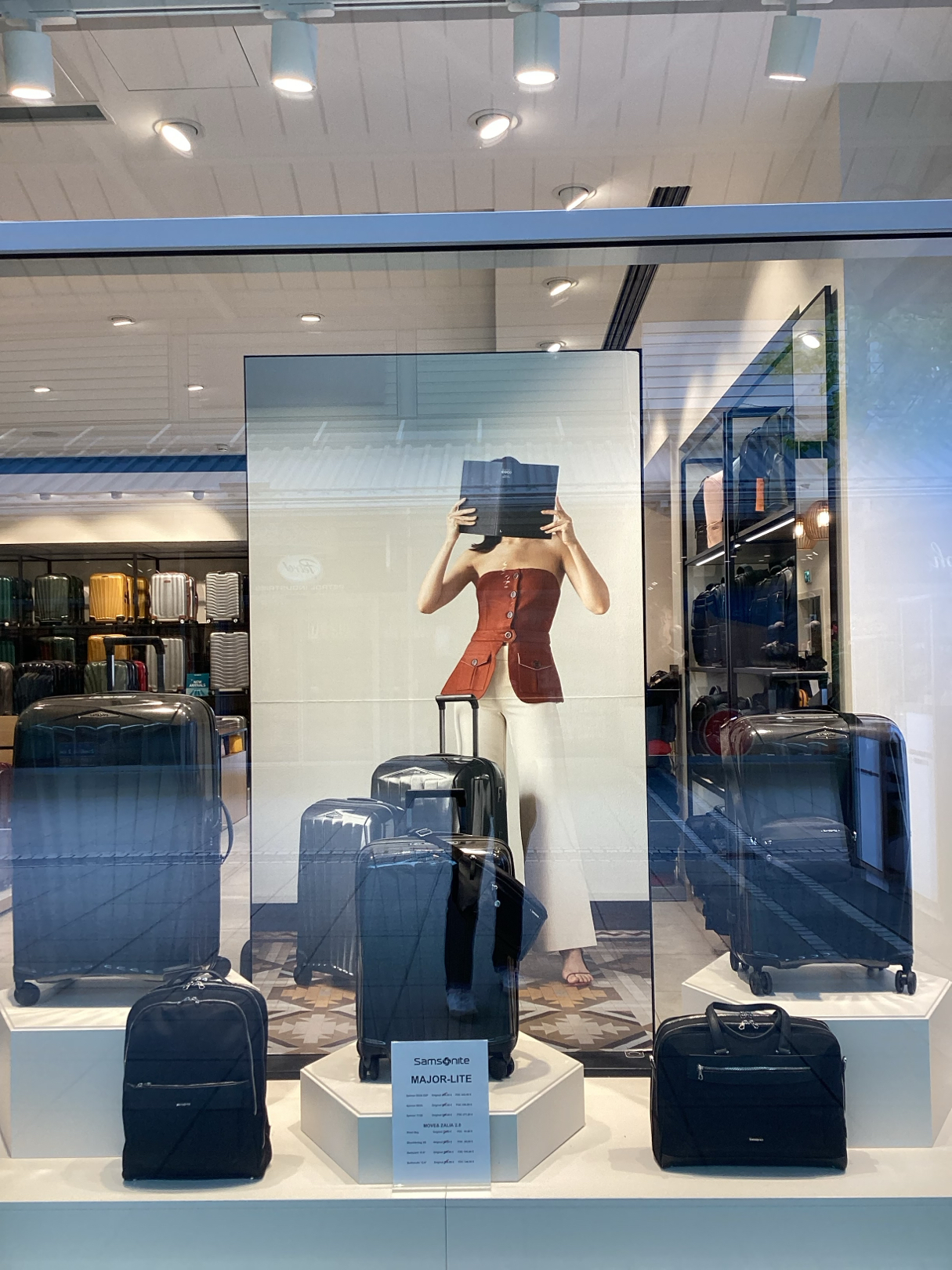 Foto 30 de Samsonite