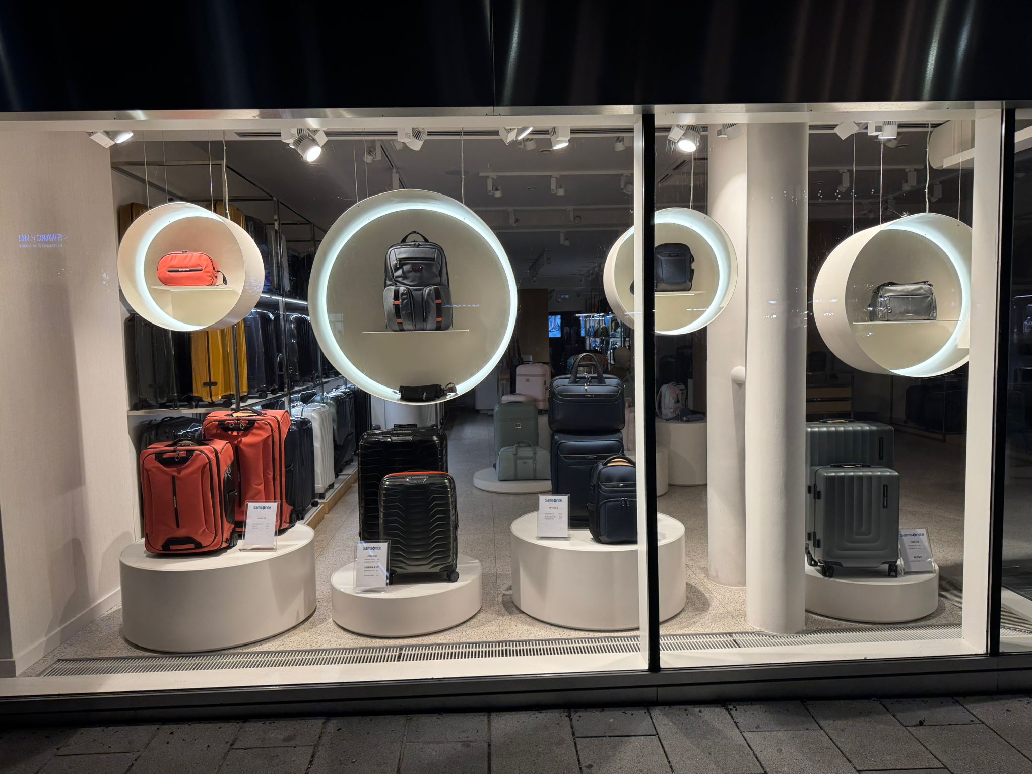Foto 1 di Samsonite