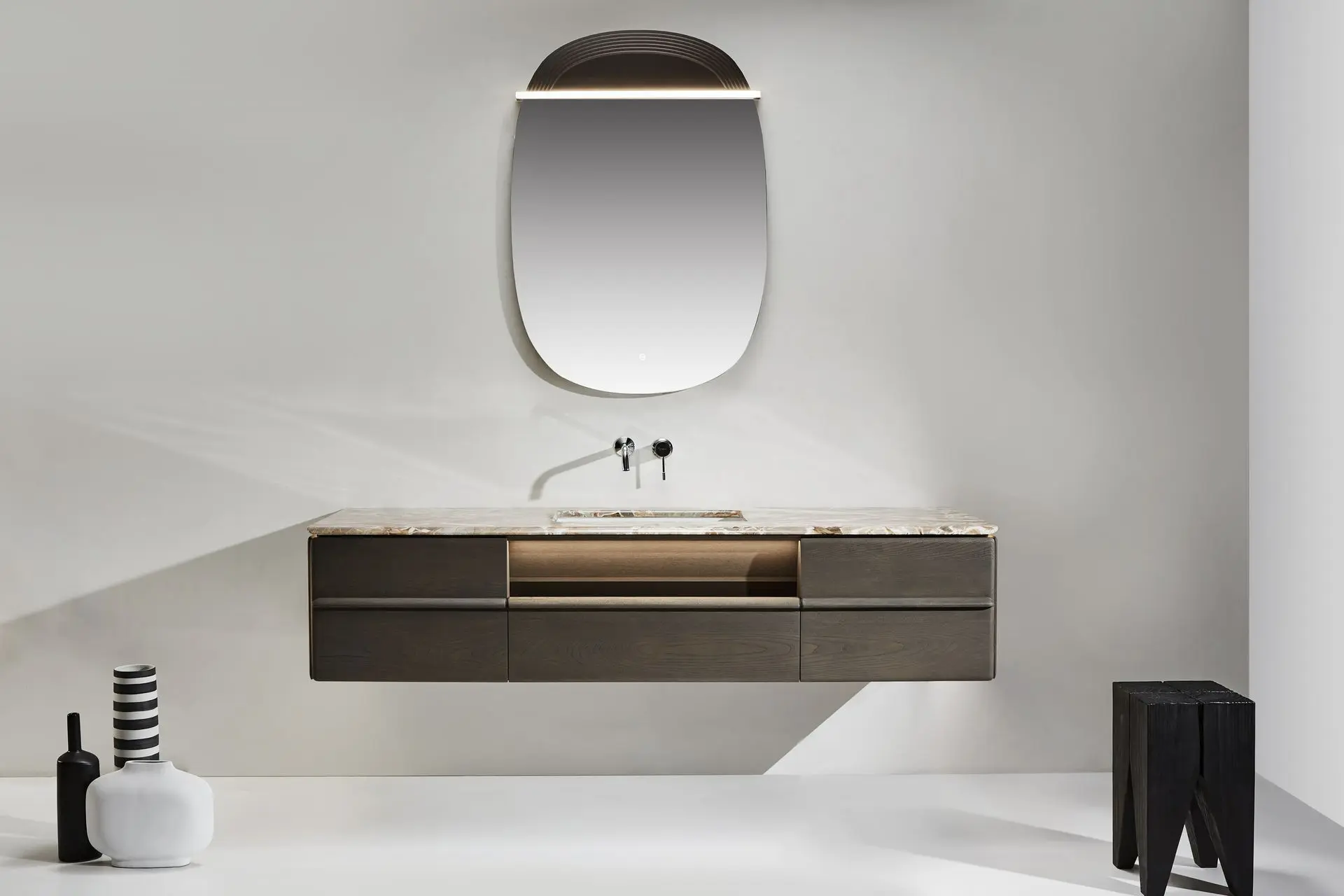 Foto 181 di masalledebain.com - Meuble Paris