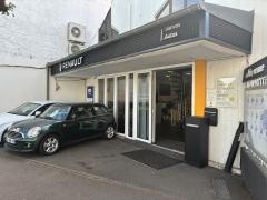 Foto 3 di Renault Vanves Auto