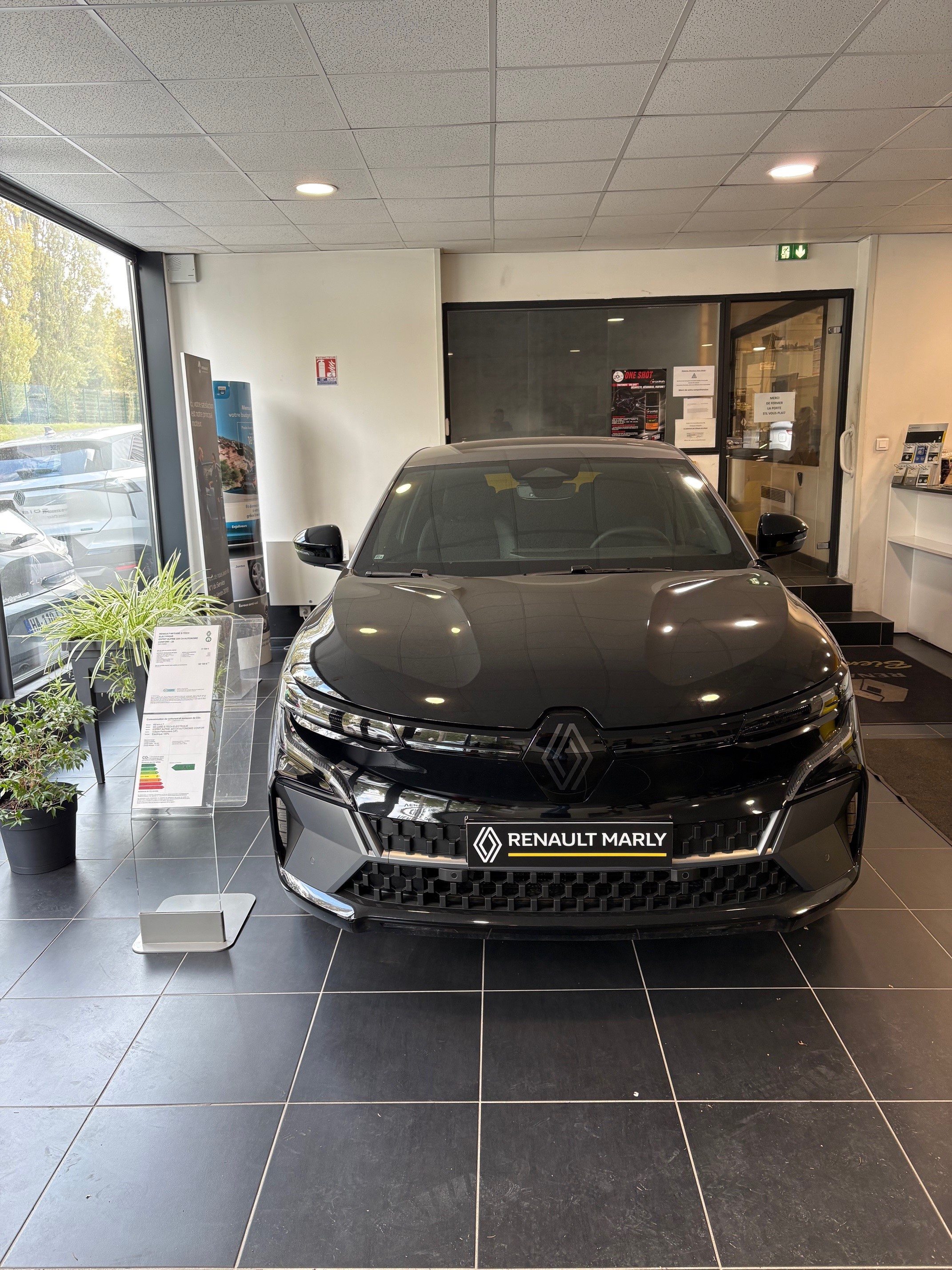 Foto 2 di Renault / Dacia - Agence Marly