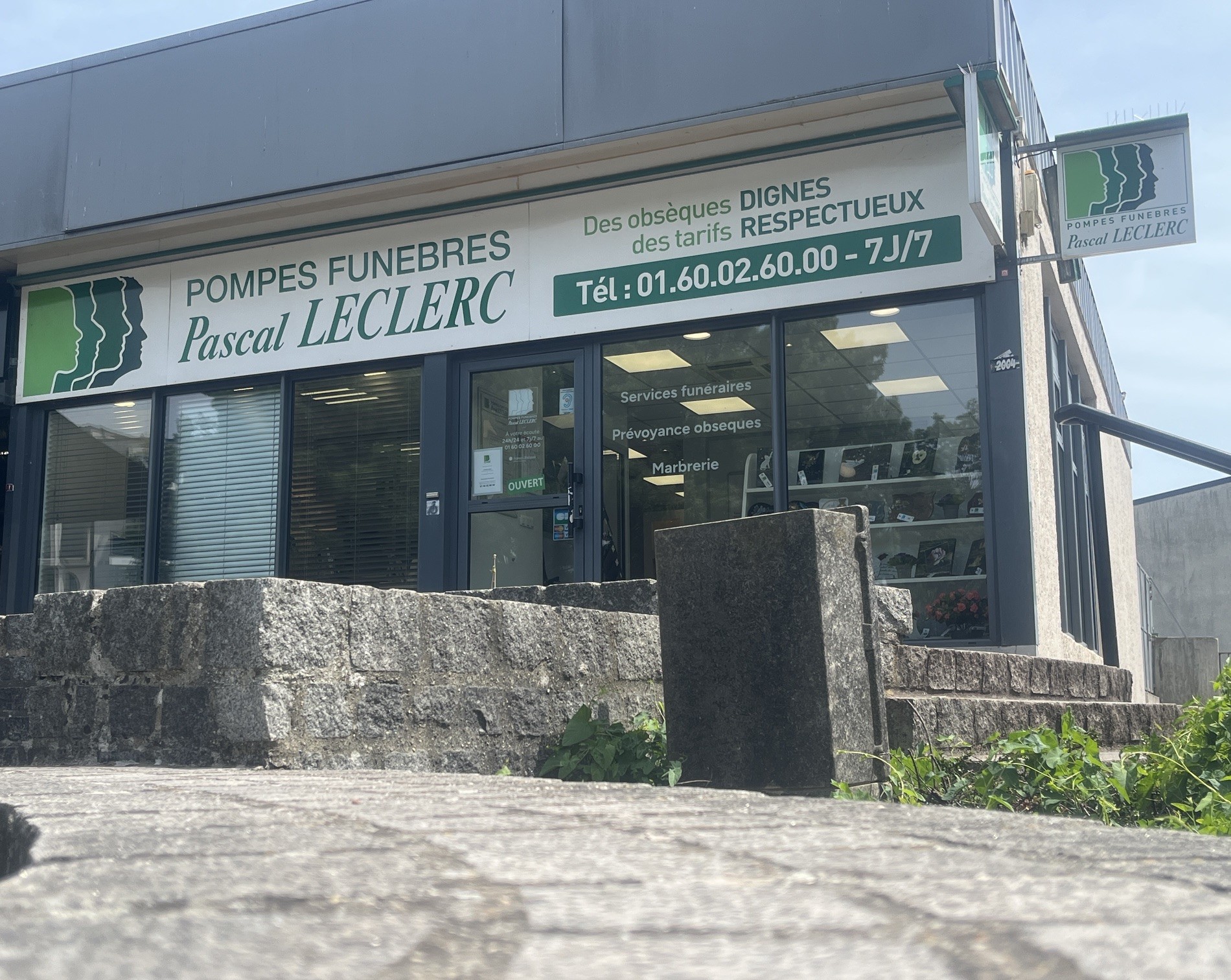 Foto 19 di POMPES FUNEBRES Pascal LECLERC