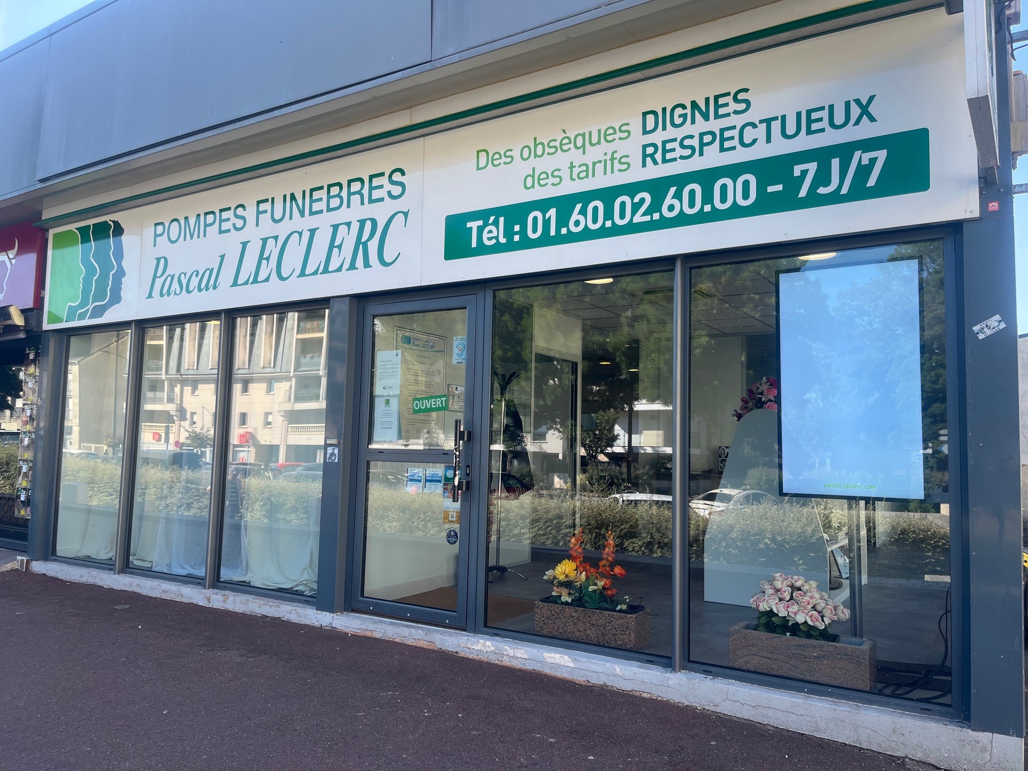 Foto 1 di POMPES FUNEBRES Pascal LECLERC