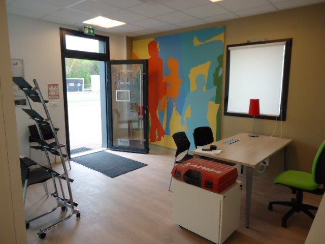 Foto 2 di Manpower Challans