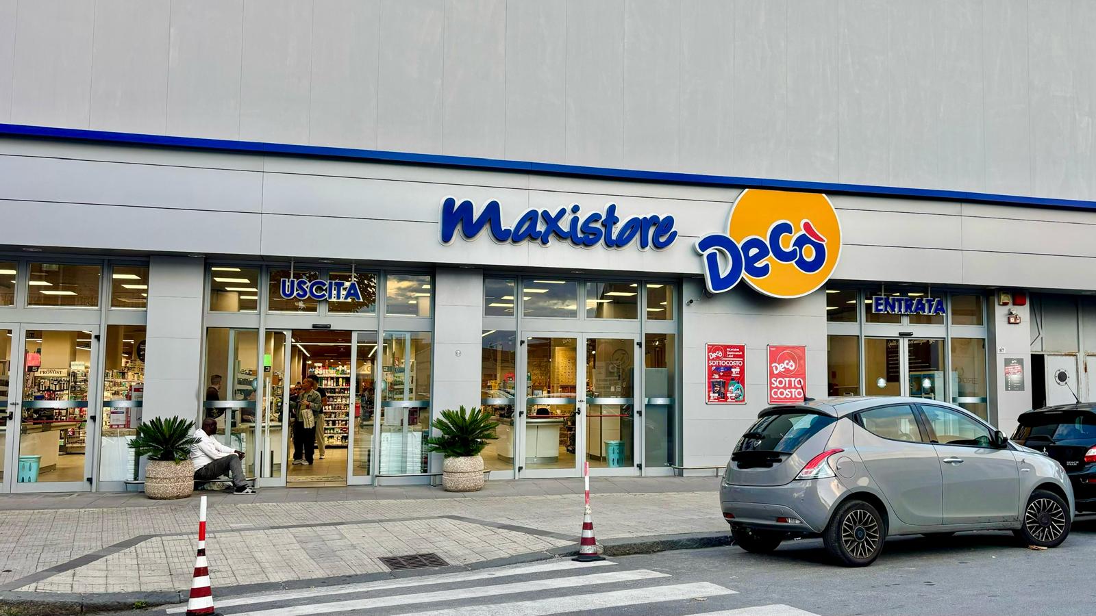 Foto 1 di Maxistore Decò
