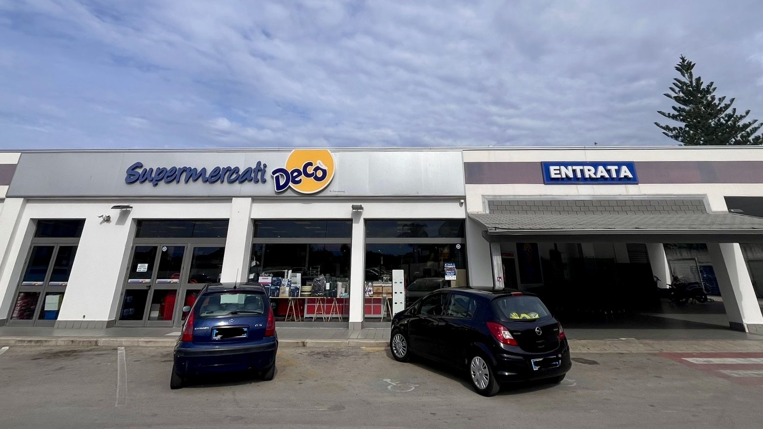 Foto 1 di Supermercati Decò