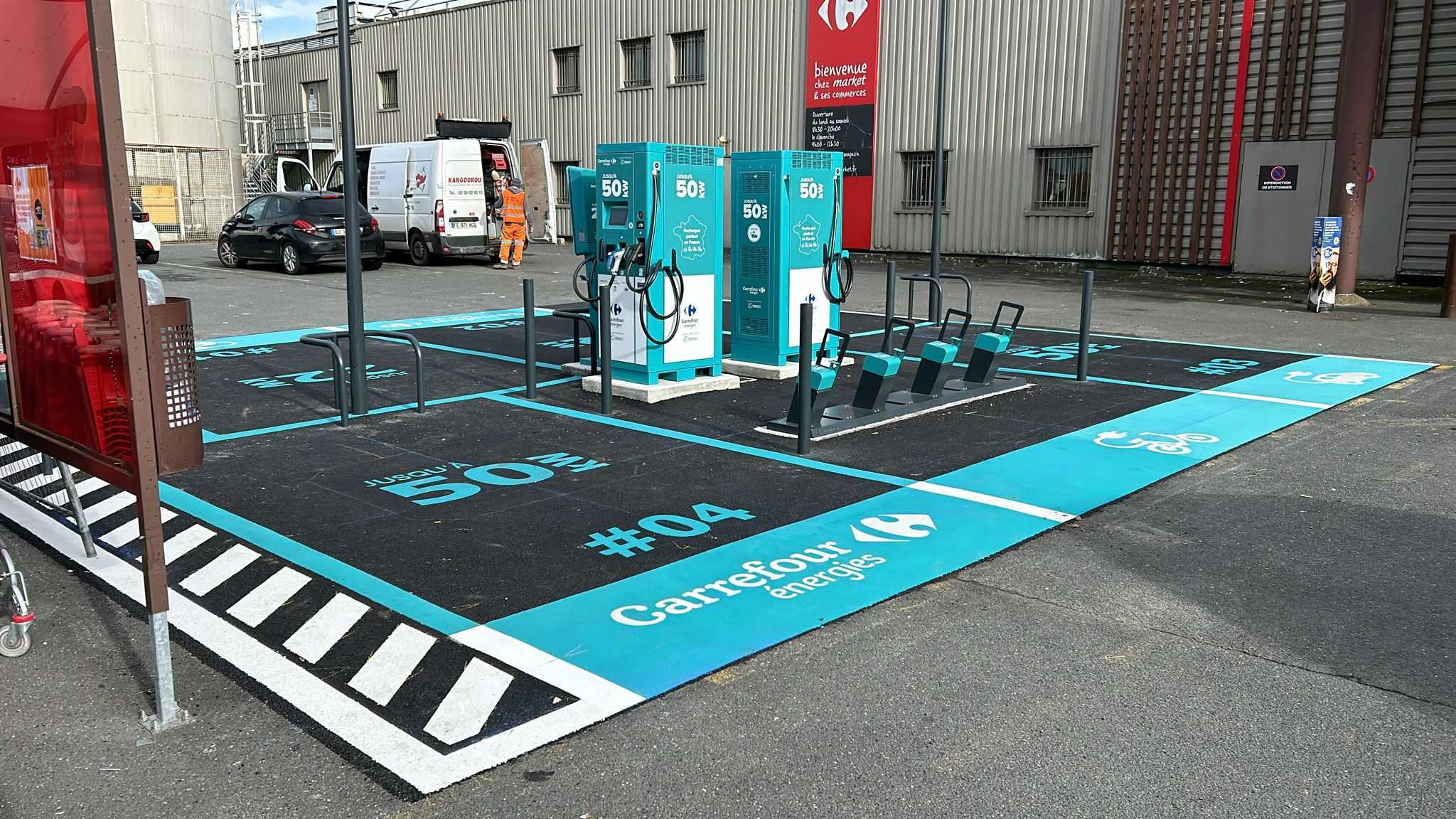 Foto 1 di Driveco Charging Station