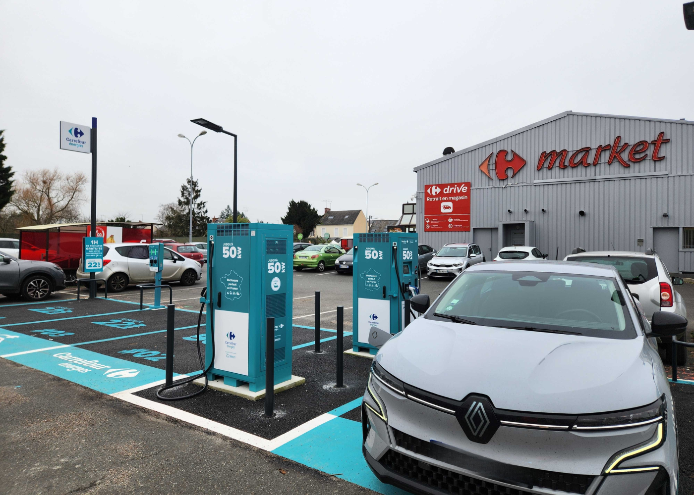 Foto 2 di DRIVECO Charging Station