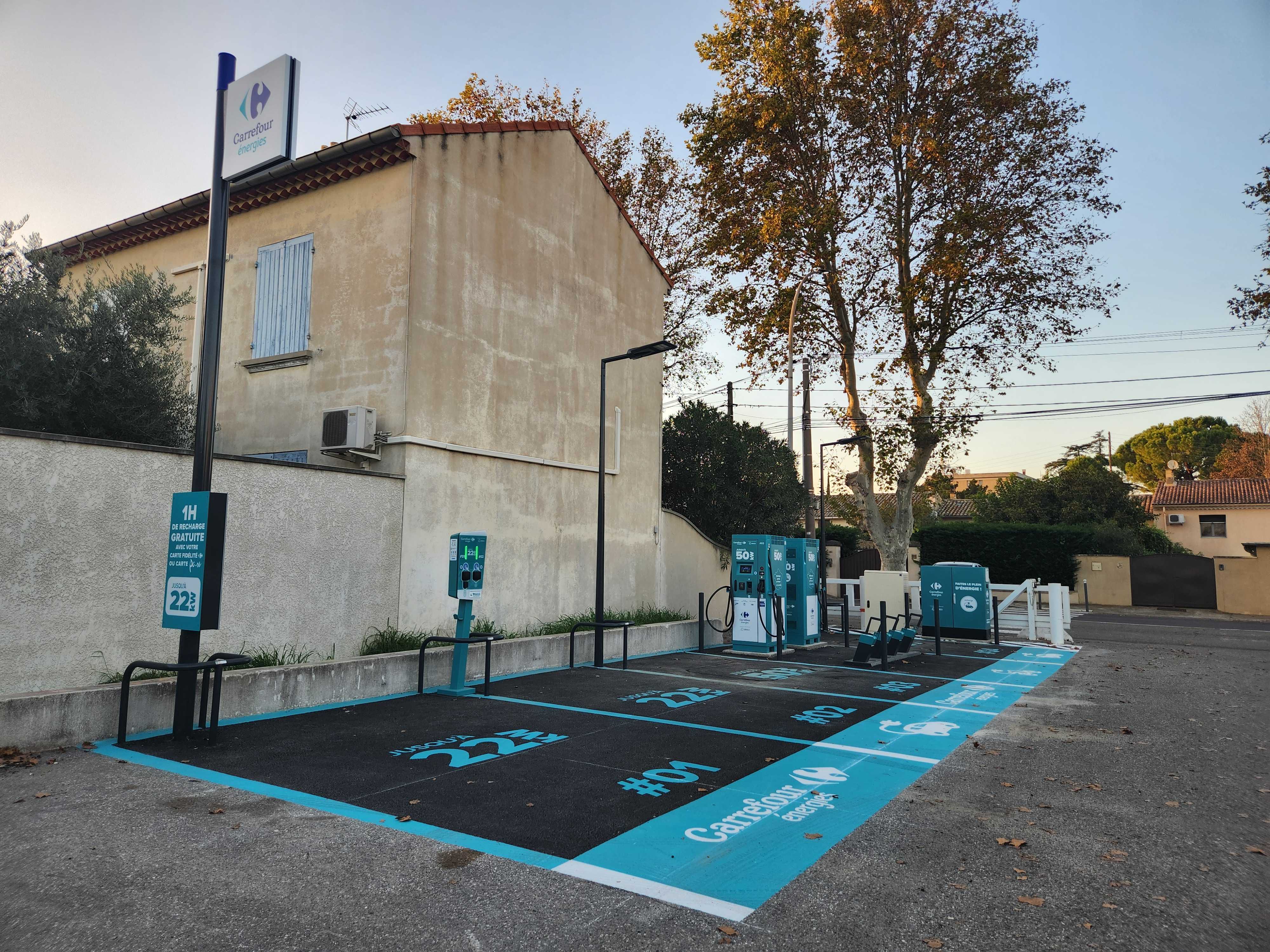 Foto 1 di DRIVECO Charging Station