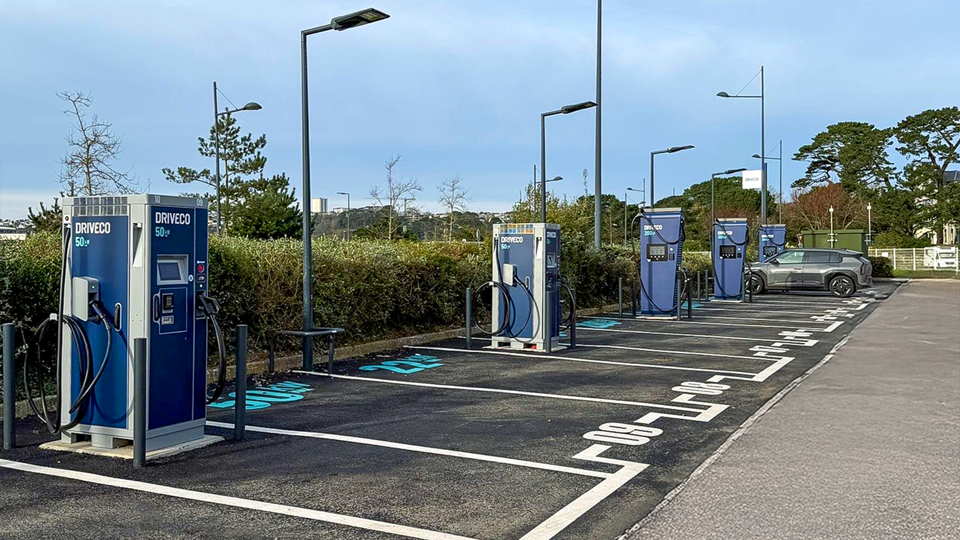 Foto 3 di DRIVECO Charging Station