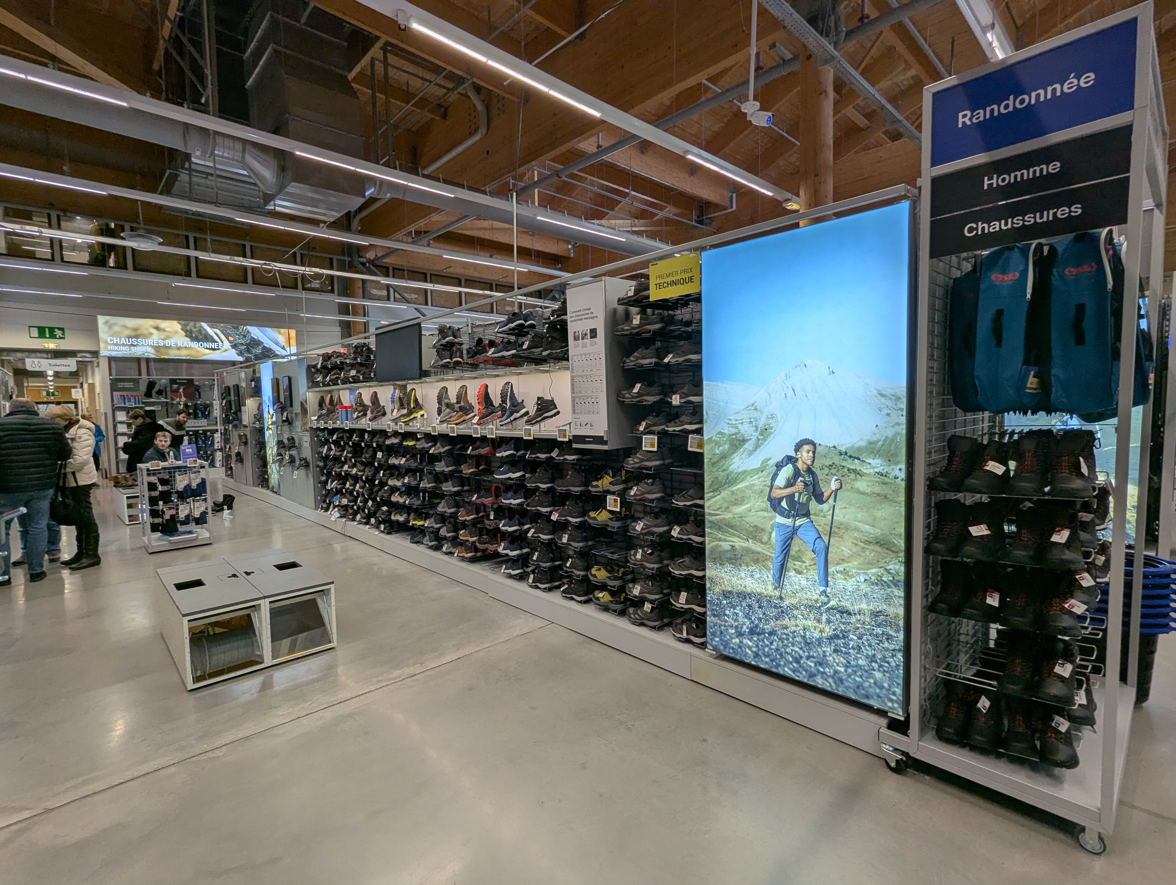 Foto 24 di Decathlon Passy - Mountain Store