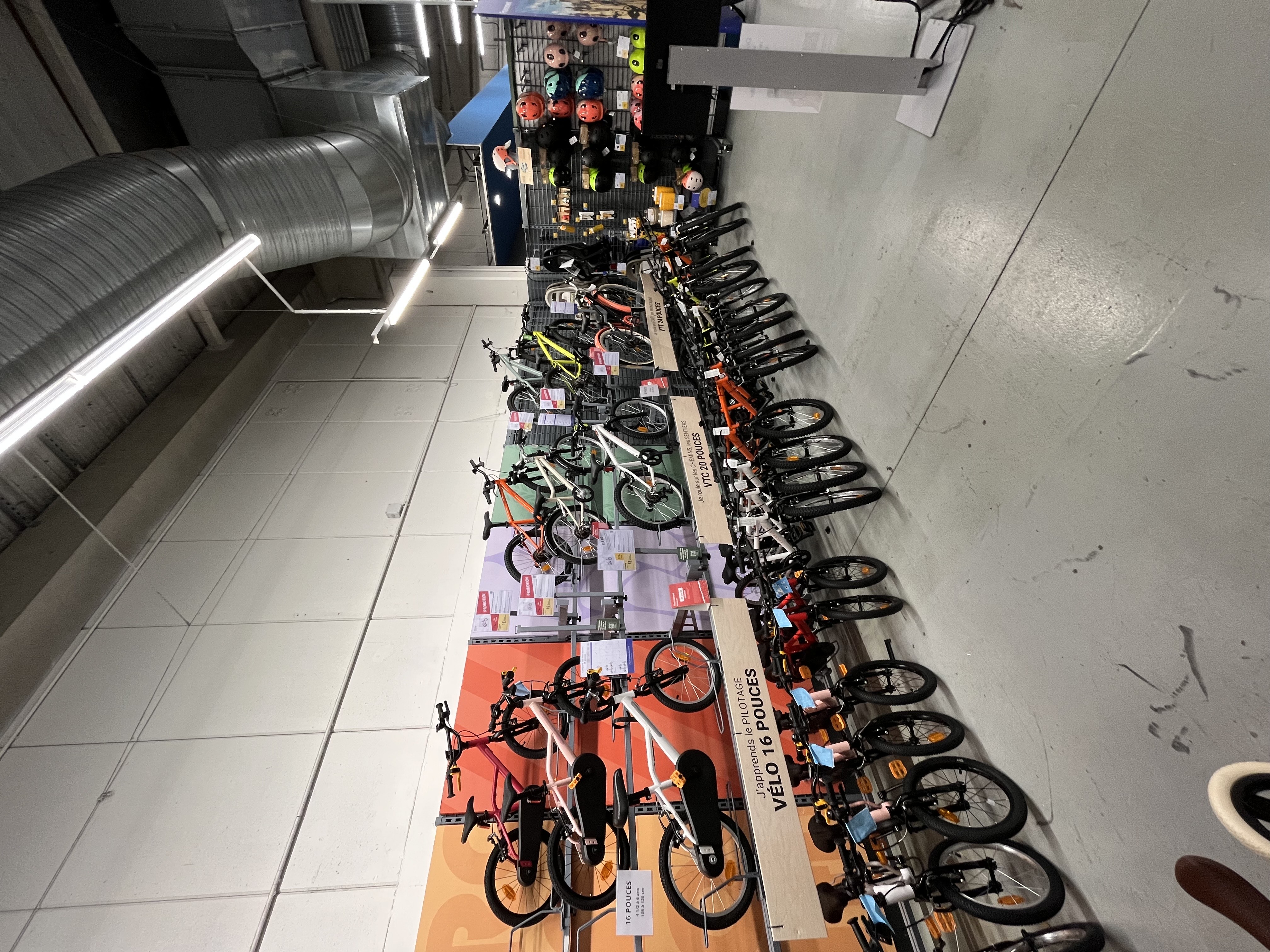 Foto 11 di Decathlon Arles