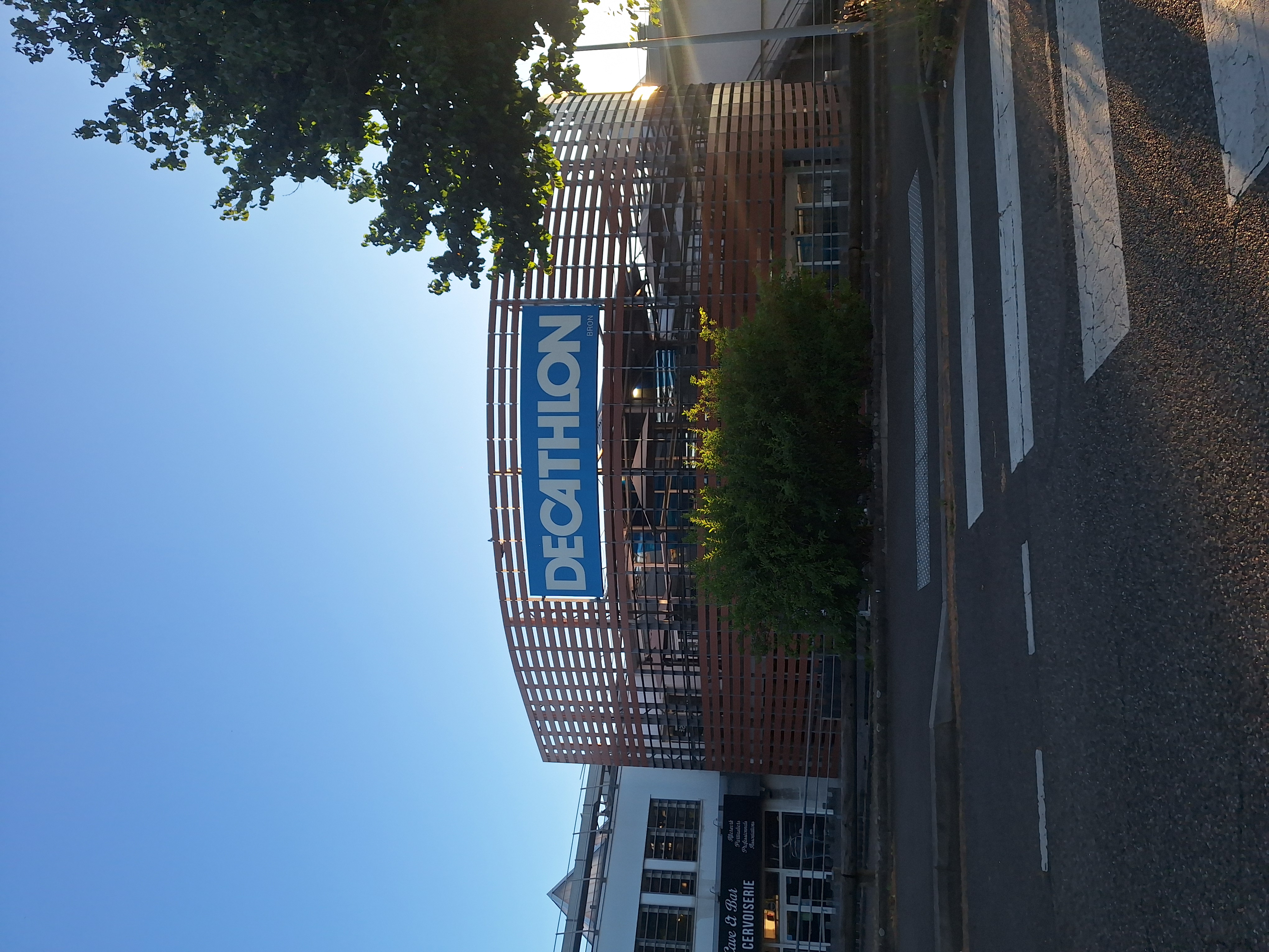 Decathlon Lyon Bron Saint Exupery