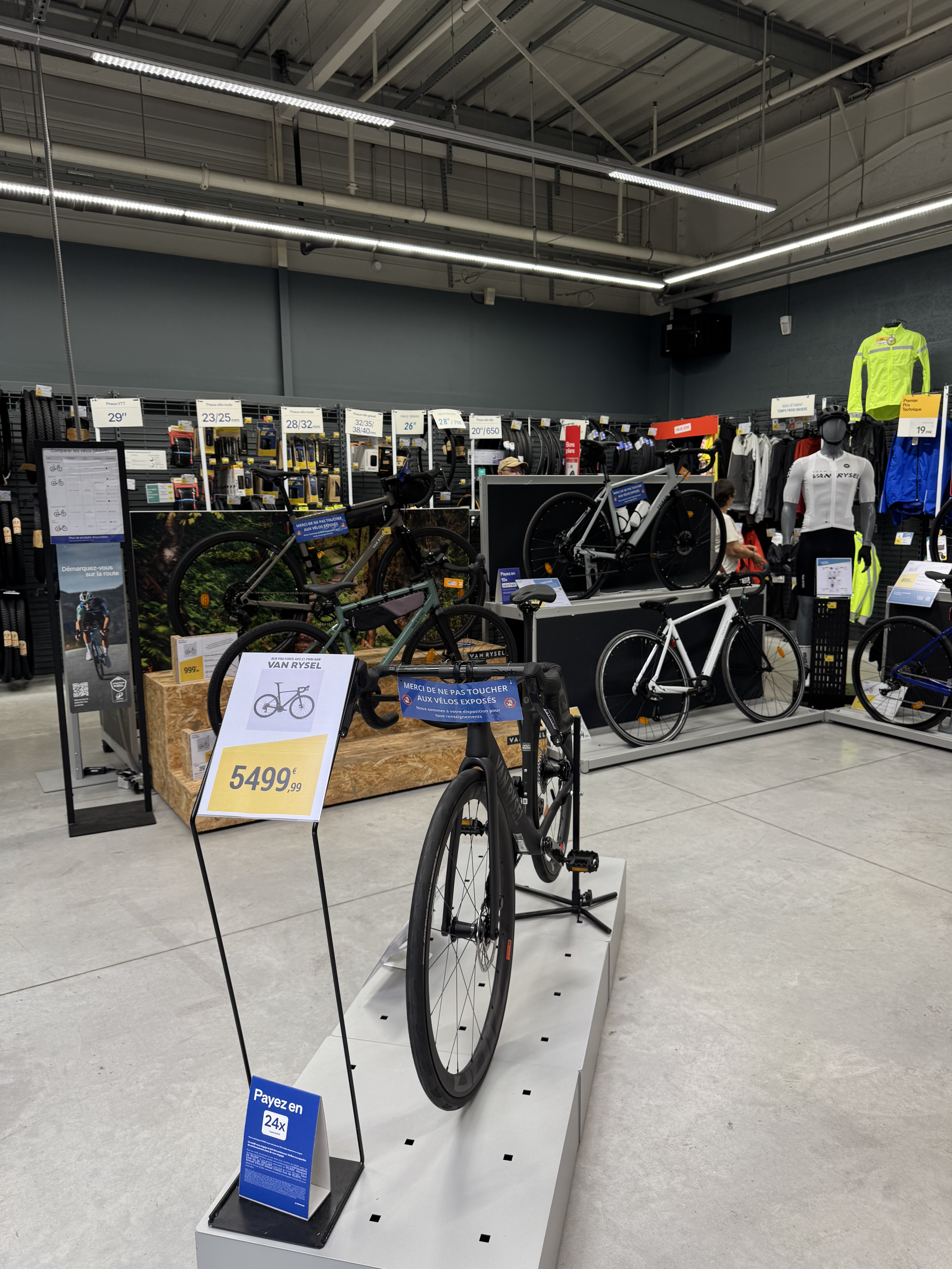 Foto 16 di Decathlon Rouen Barentin