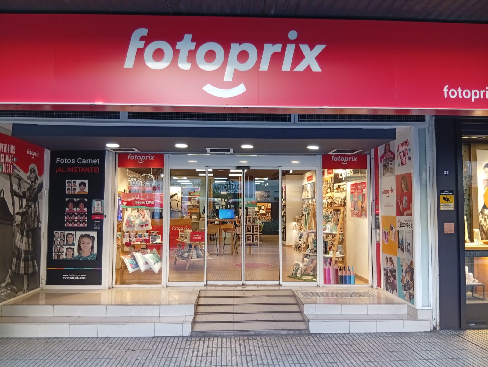 Foto 1 di Fotoprix Sagasta