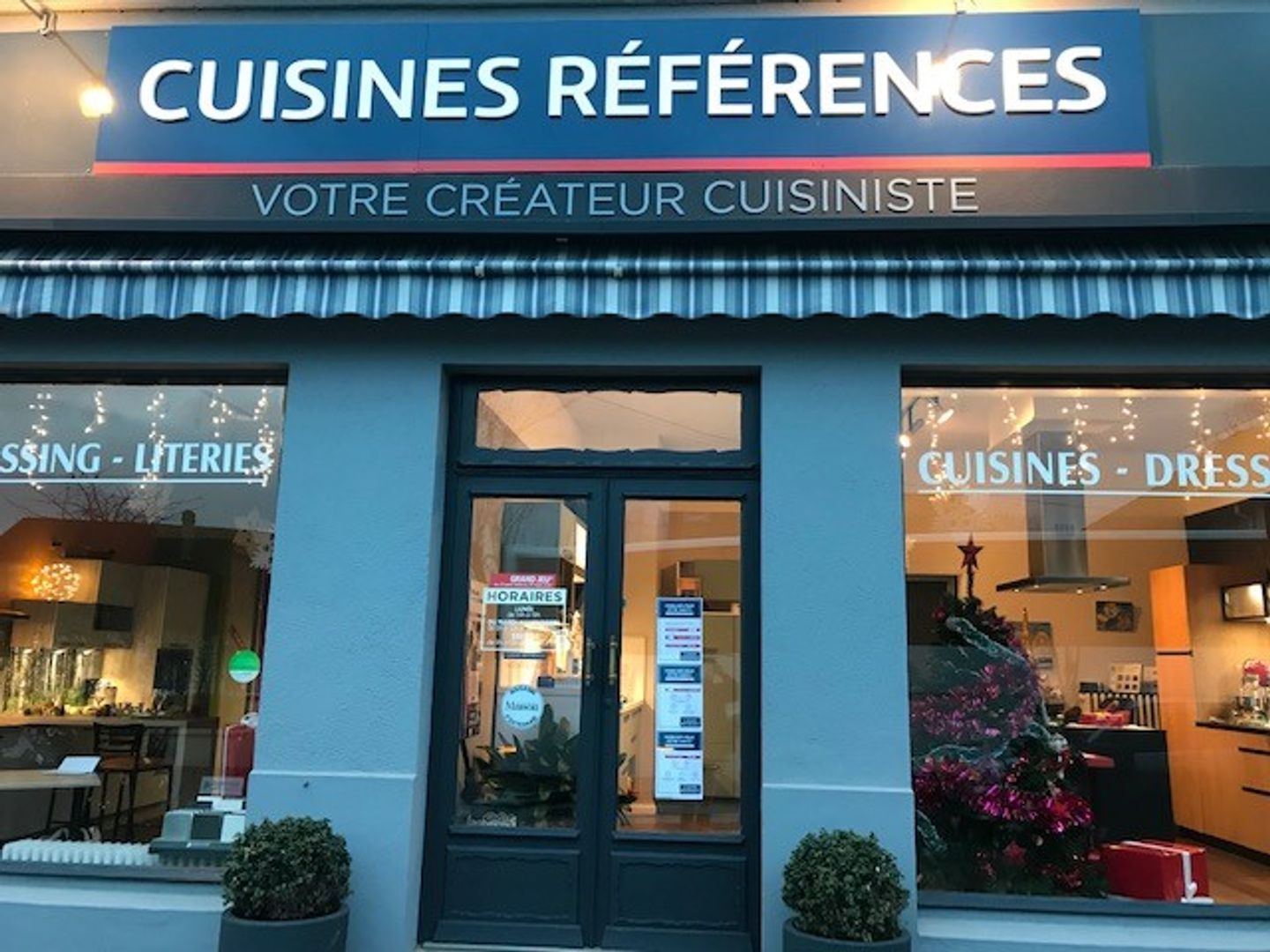 Foto 1 di Cuisines Références Nontron