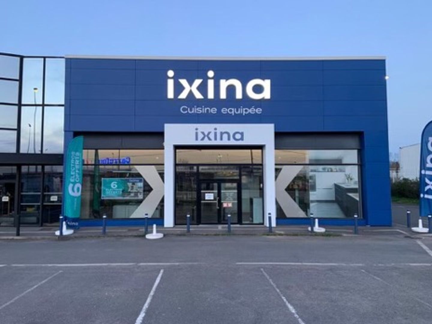 Foto 1 di IXINA Orléans