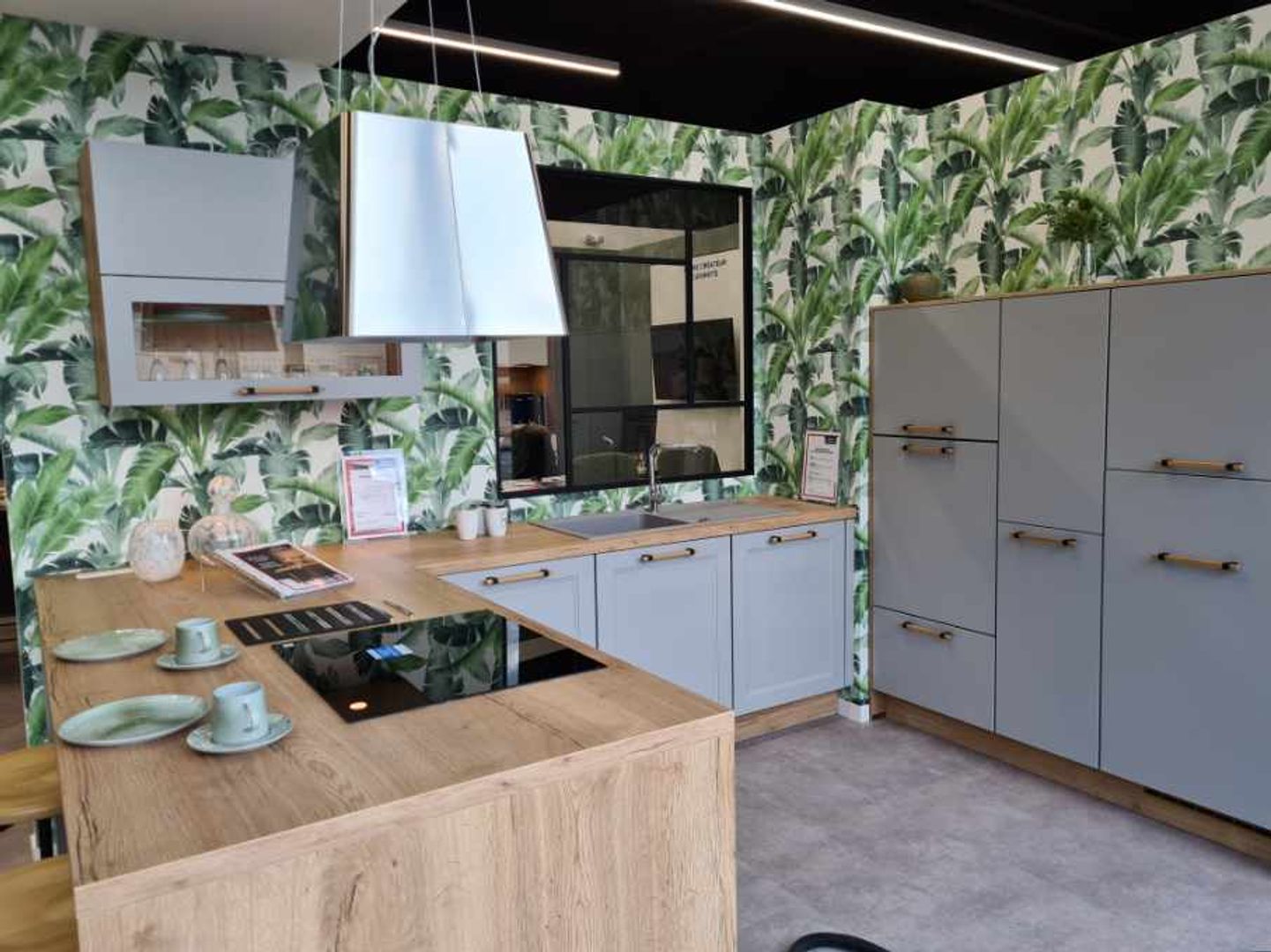 Foto 5 di Cuisines Références Vienne