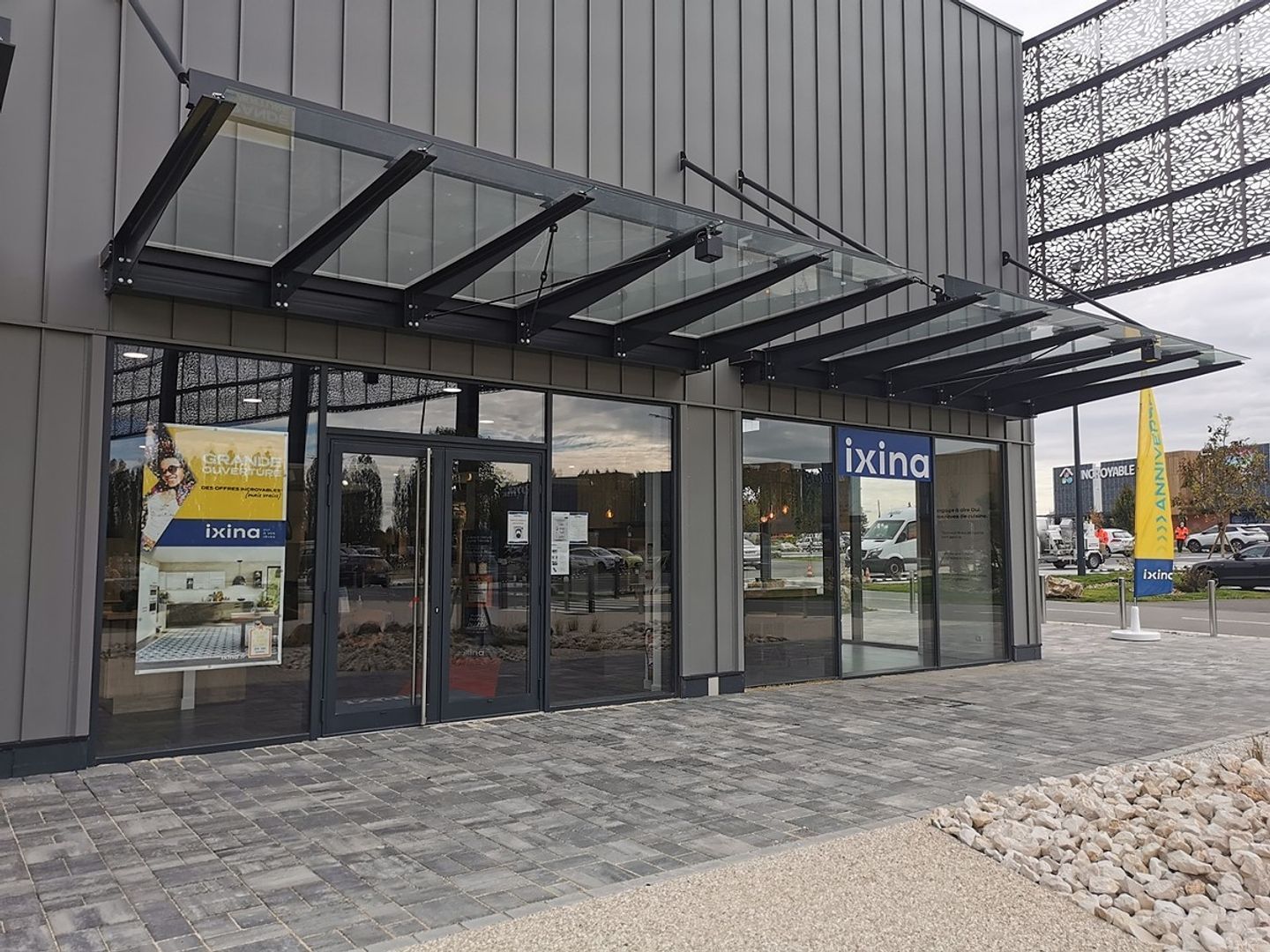 Foto 1 di IXINA Arras