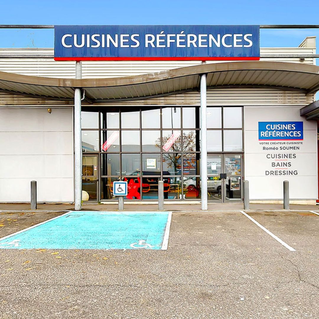 Foto 1 di Cuisines Références Mâcon