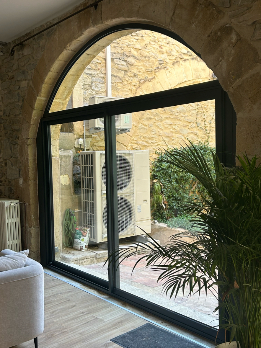 Foto 233 di TRYBA Nîmes
