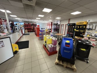Foto 5 di AD POİDS LOURDS CENTRE-EST CORBAS