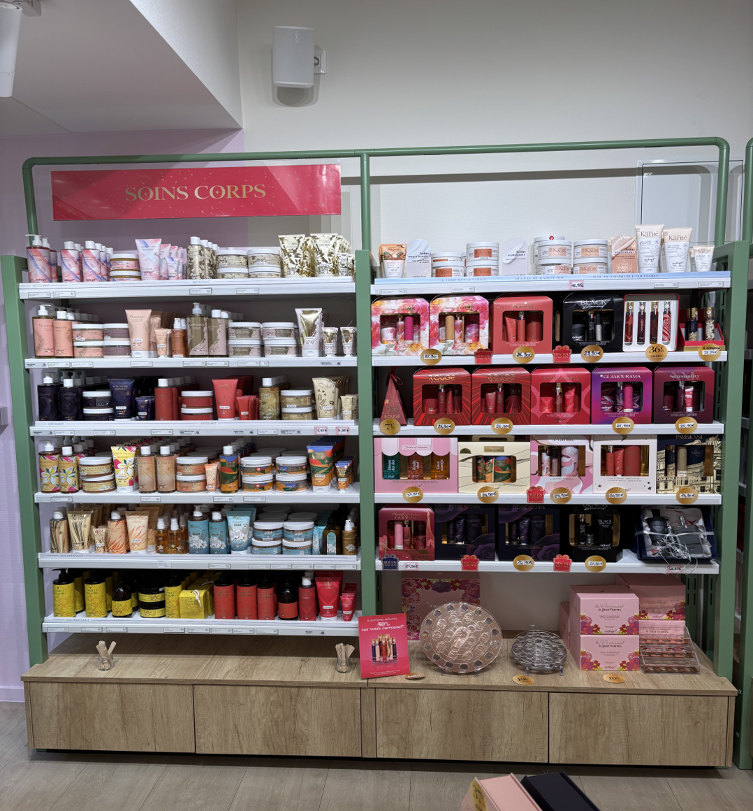Foto 9 di Adopt Parfums