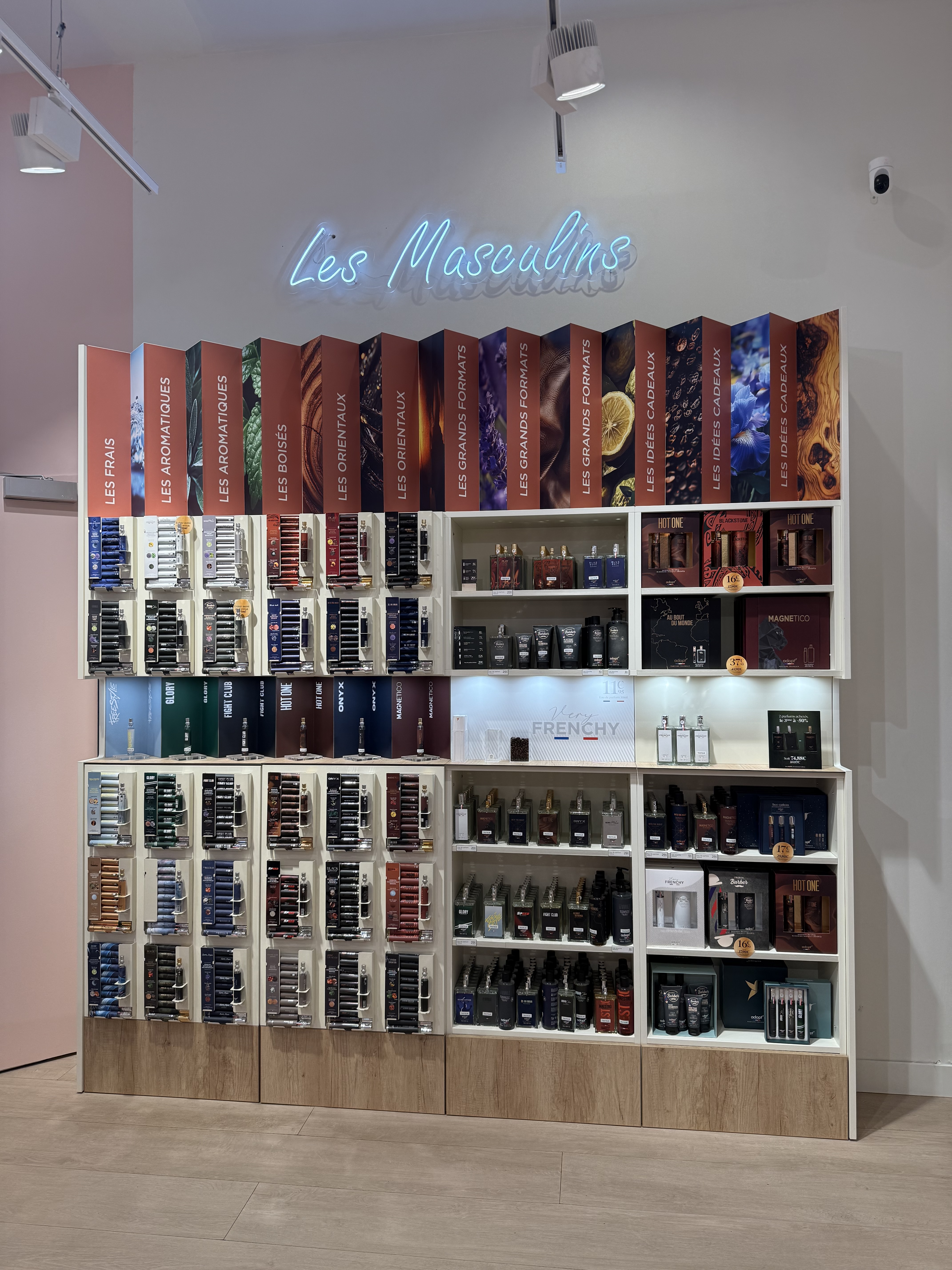 Foto 4 di Adopt Parfums