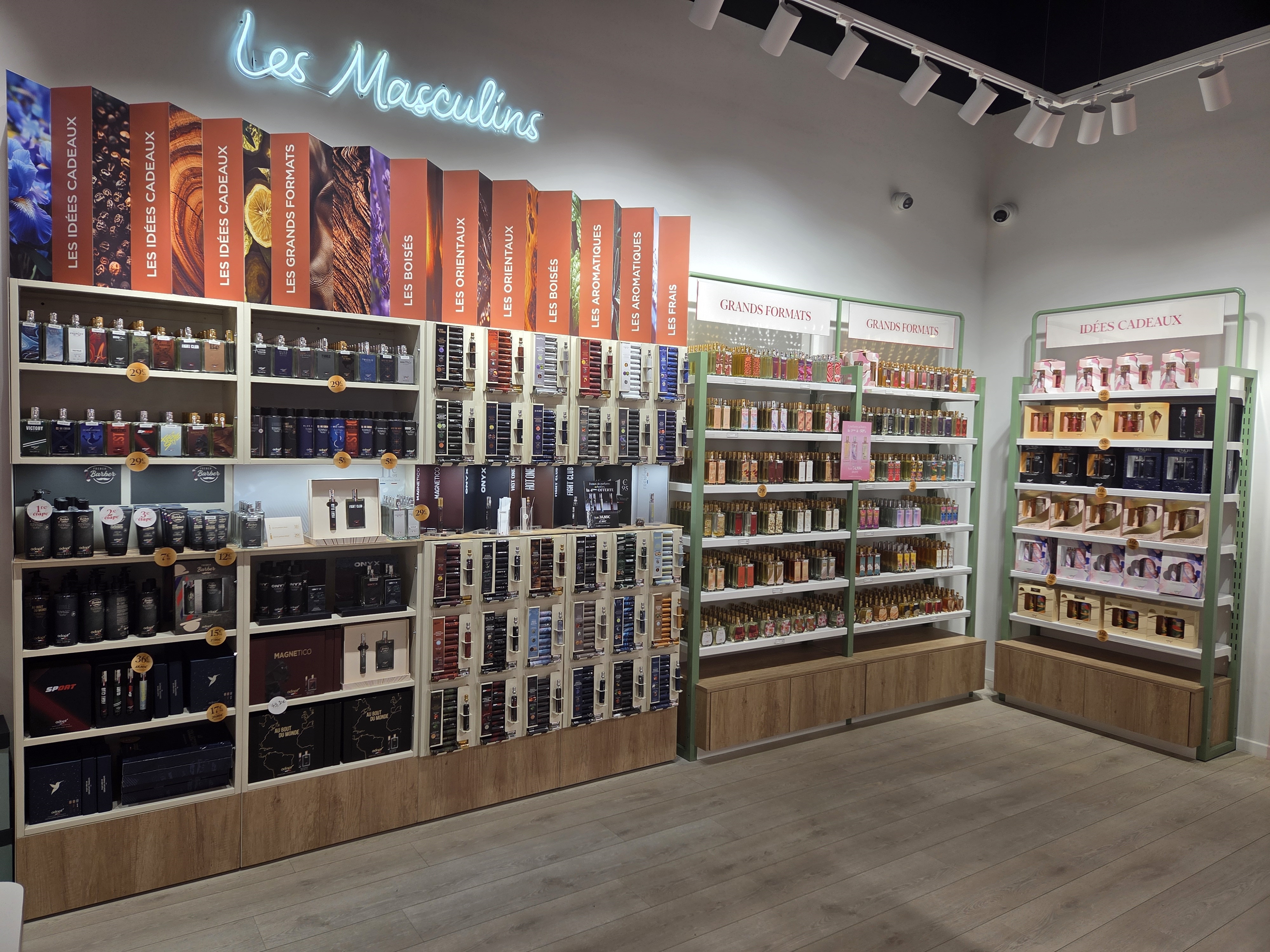 Foto 6 di Adopt Parfums
