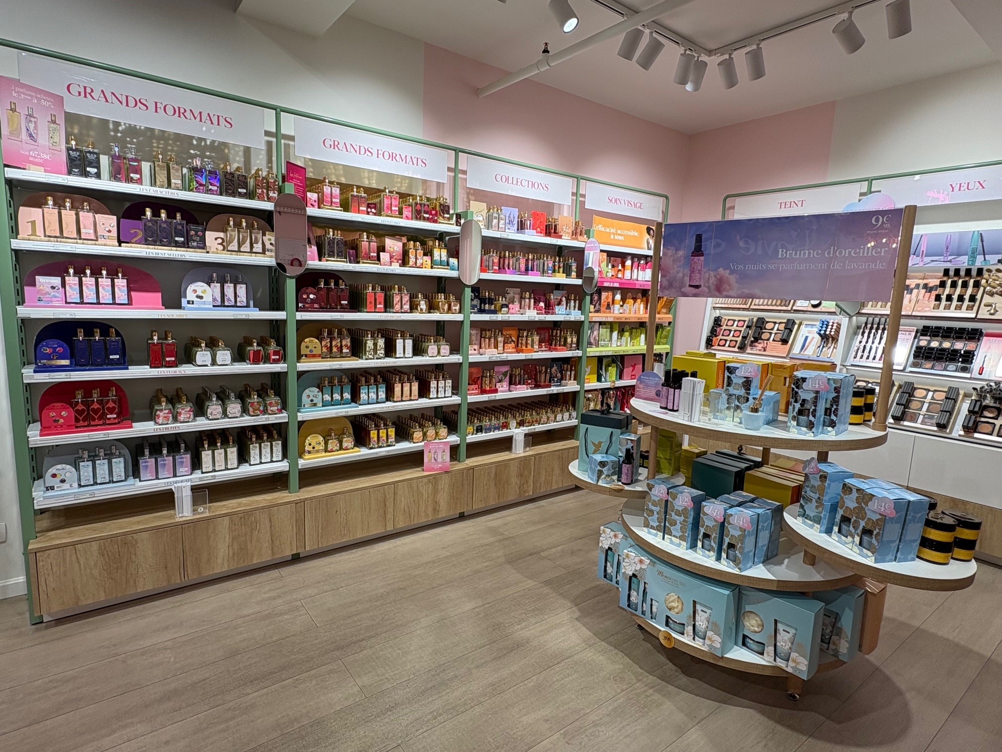 Foto 4 di Adopt Parfums