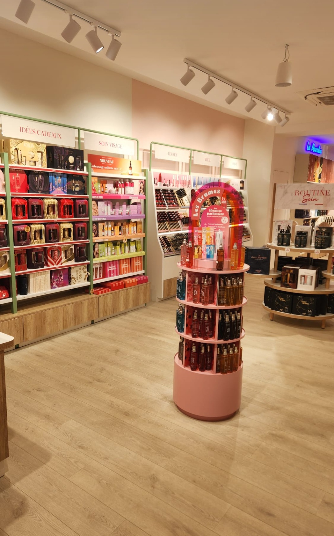 Foto 9 di Adopt Parfums