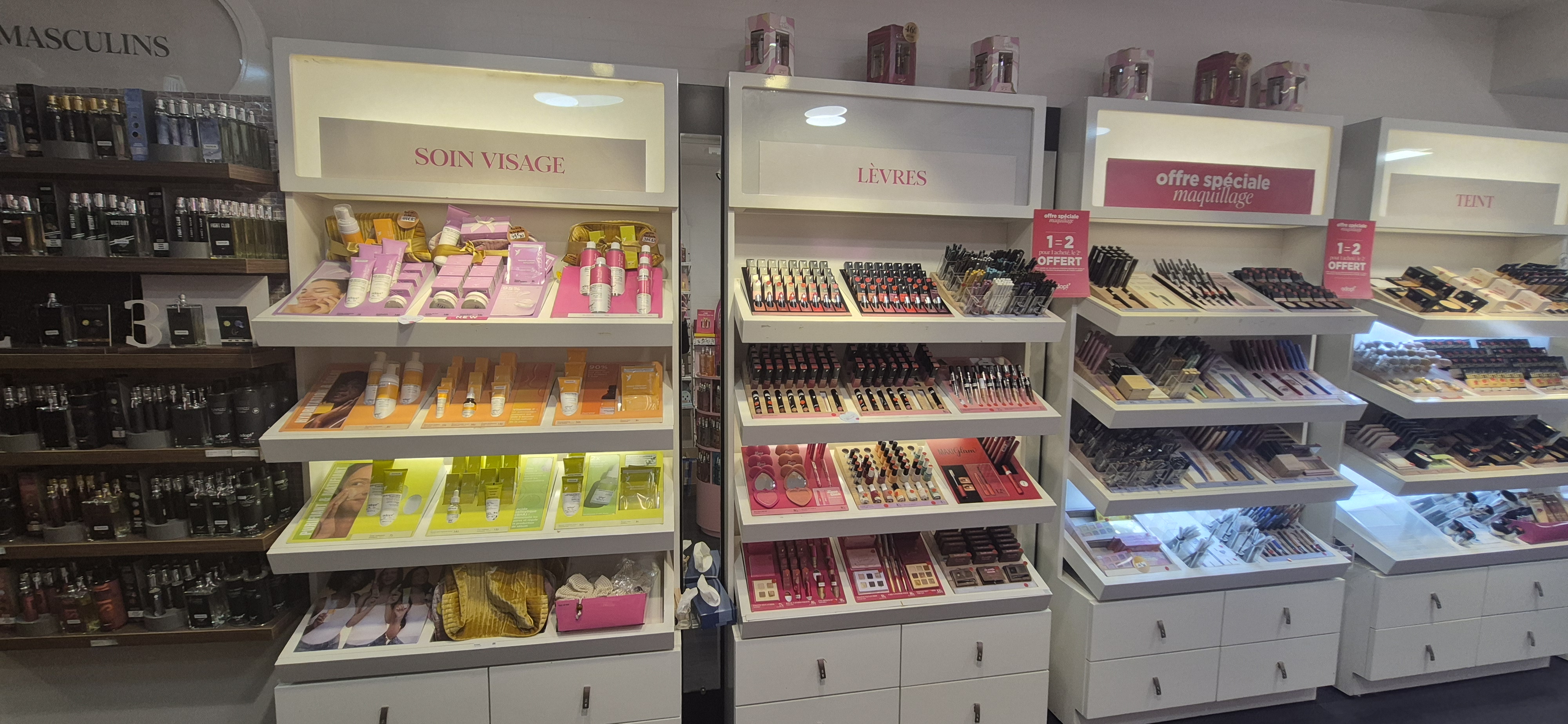 Foto 6 di Adopt Parfums