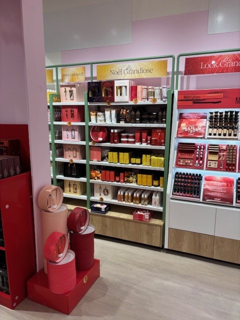 Foto 8 di Adopt Parfums