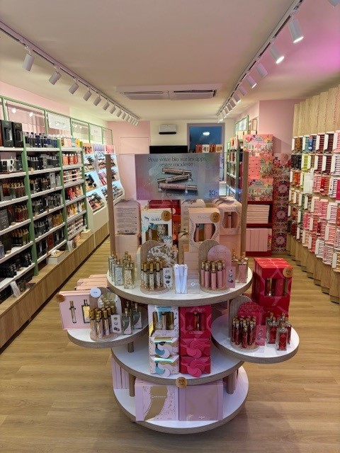 Foto 4 di Adopt Parfums